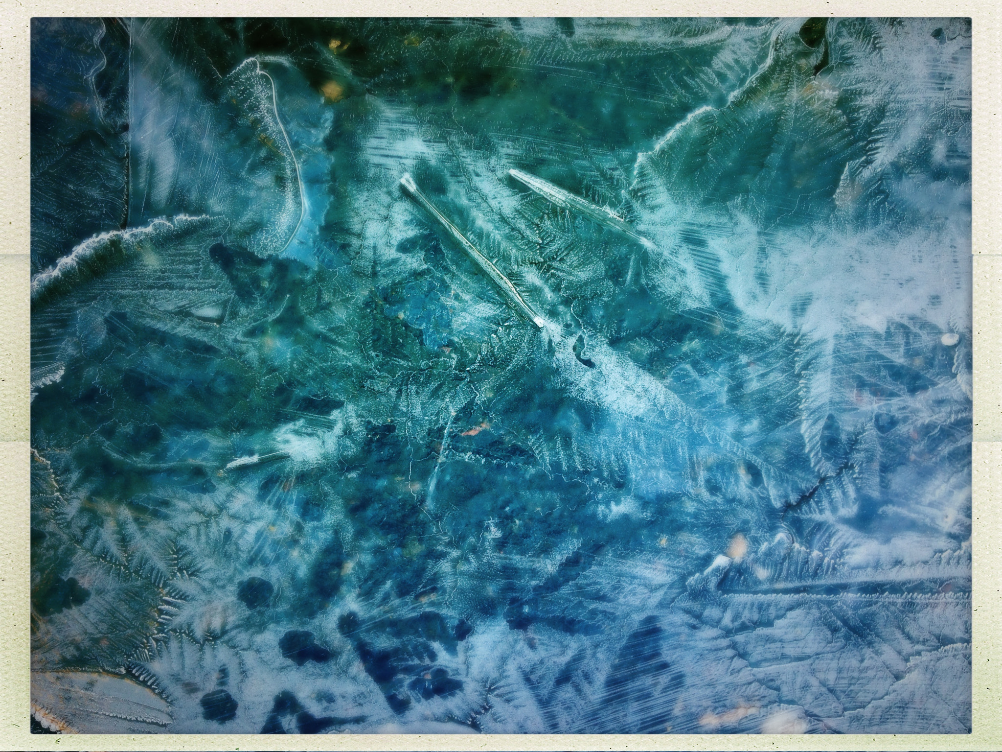 Hipstamatic 301 sample photo. Blue ice photography