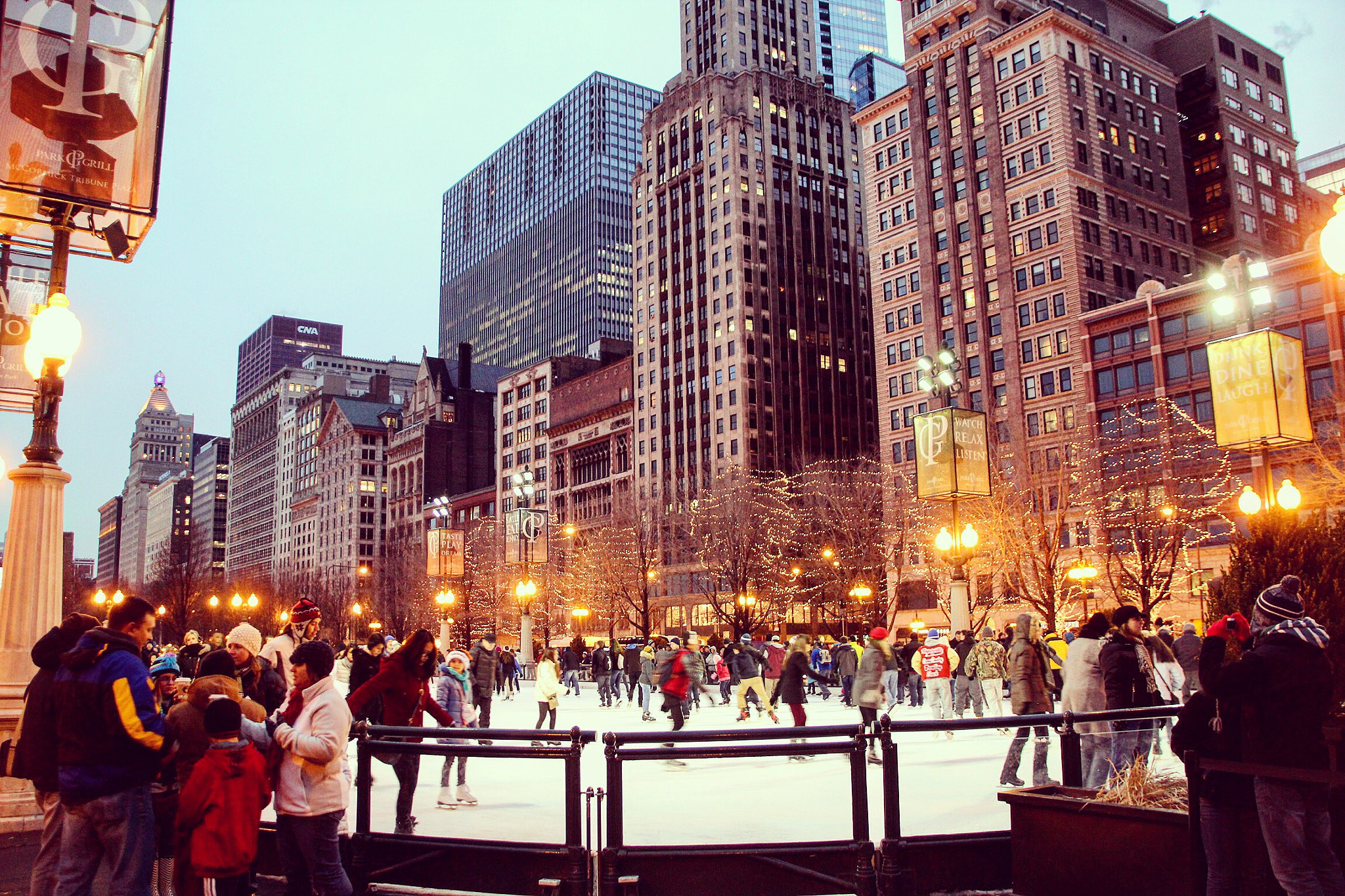 Sigma 18-200mm f/3.5-6.3 DC OS sample photo. Chi-town on new year eve. chicago 2013. photography