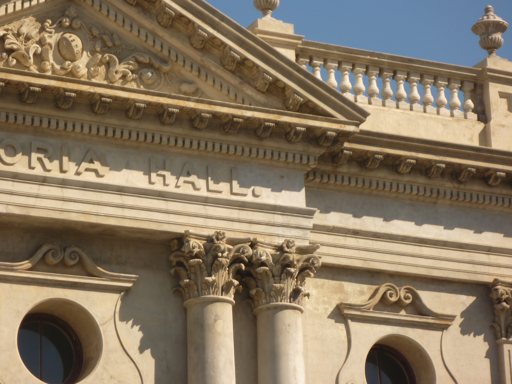 Panasonic DMC-FT1 sample photo. A full stop on the facade of victoria hall photography