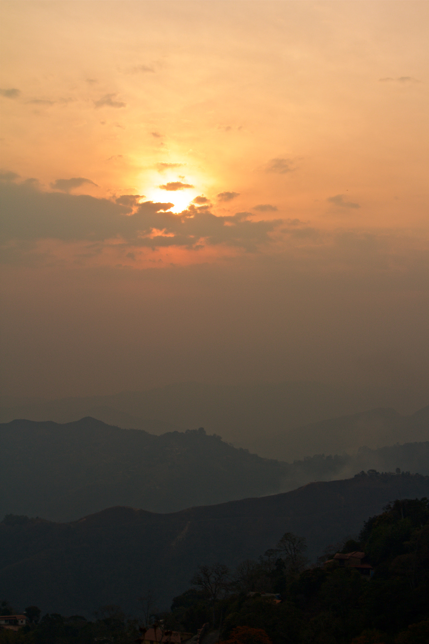 Canon EOS 60D + Canon EF 35-105mm f/4.5-5.6 sample photo. Atardecer en los altos mirandinos photography