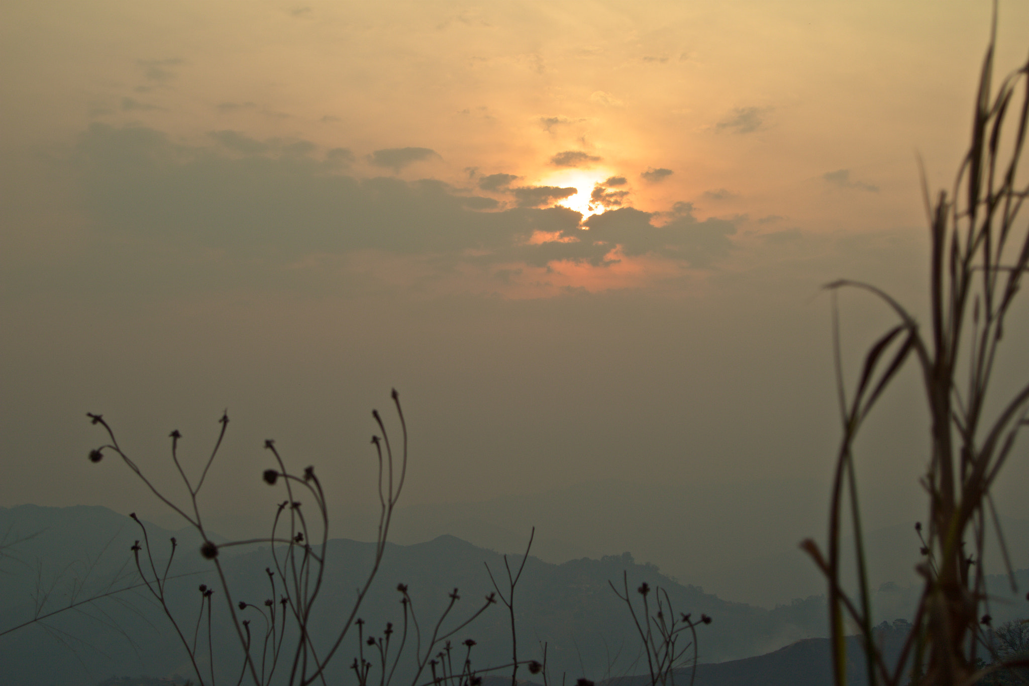 Canon EF 35-105mm f/4.5-5.6 sample photo. Atardecer en los altos mirandinos photography