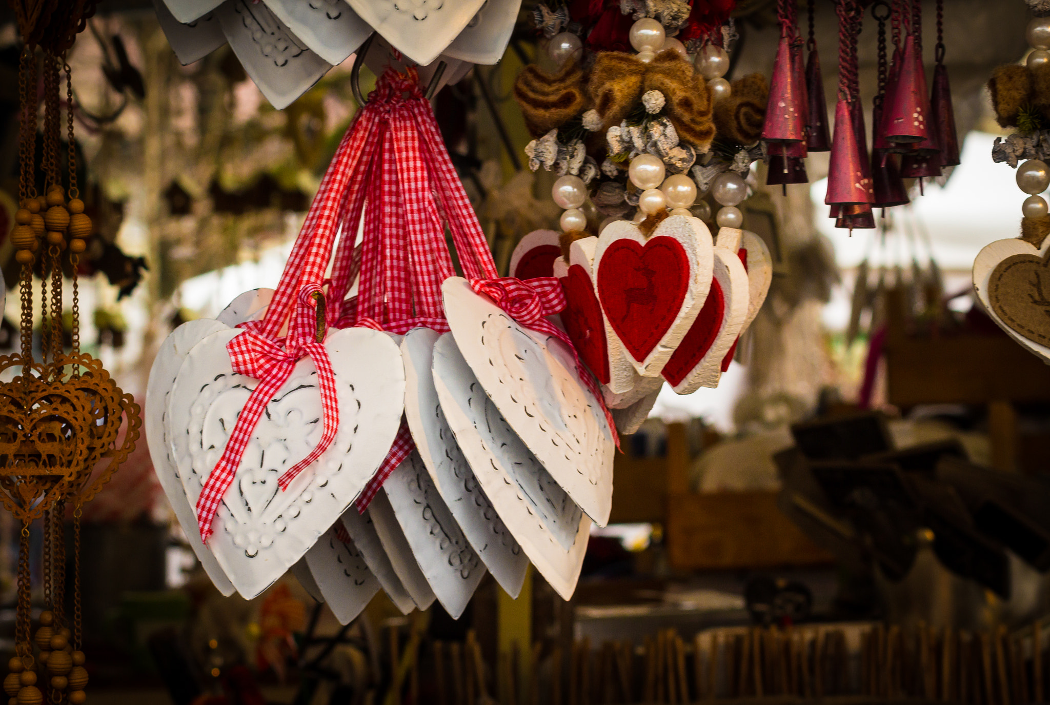 Canon EOS 1200D (EOS Rebel T5 / EOS Kiss X70 / EOS Hi) sample photo. Christmas hearts photography