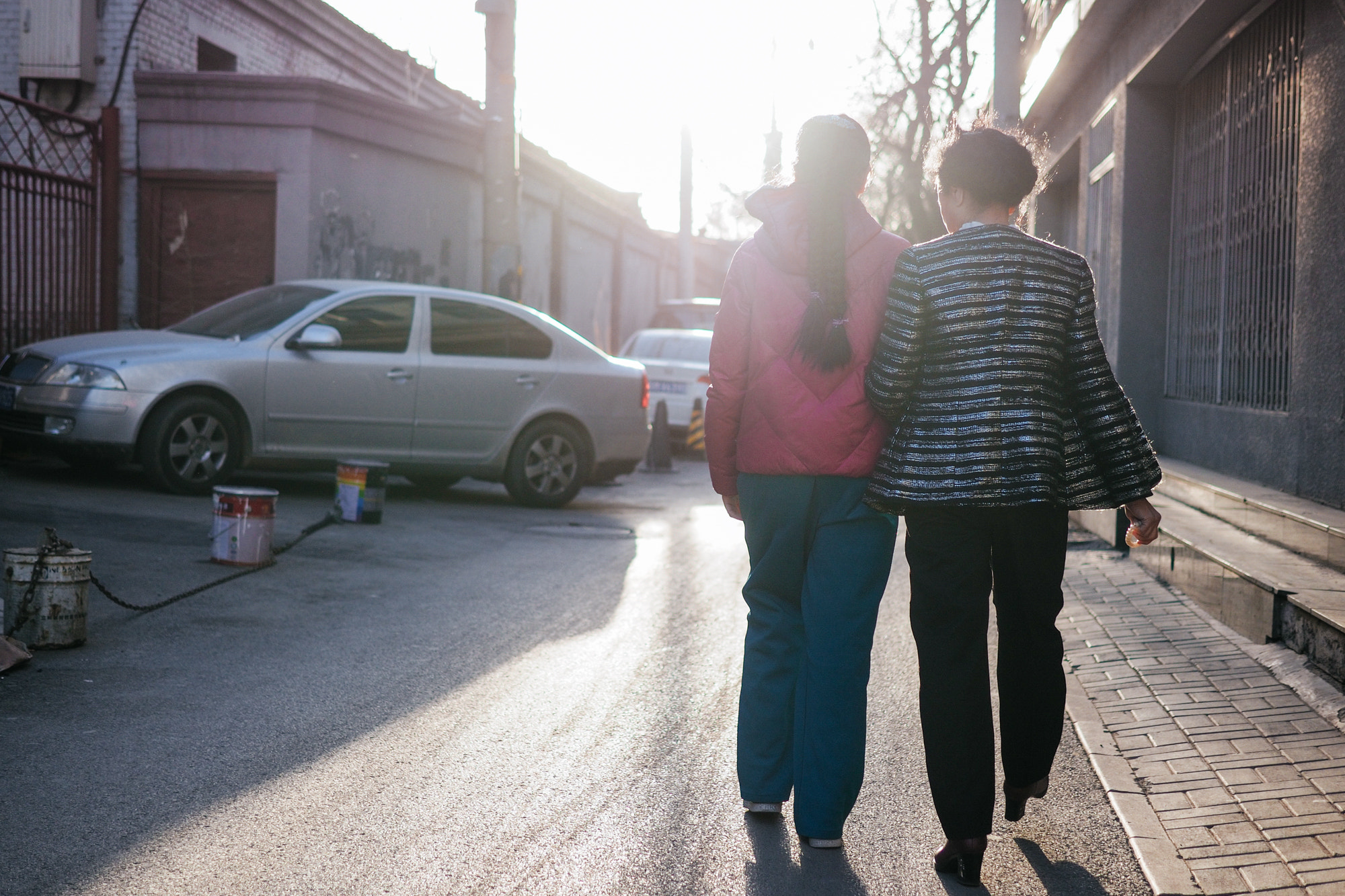 Olympus OM-D E-M10 + Panasonic Leica DG Summilux 25mm F1.4 II ASPH sample photo. Streets in beijing photography