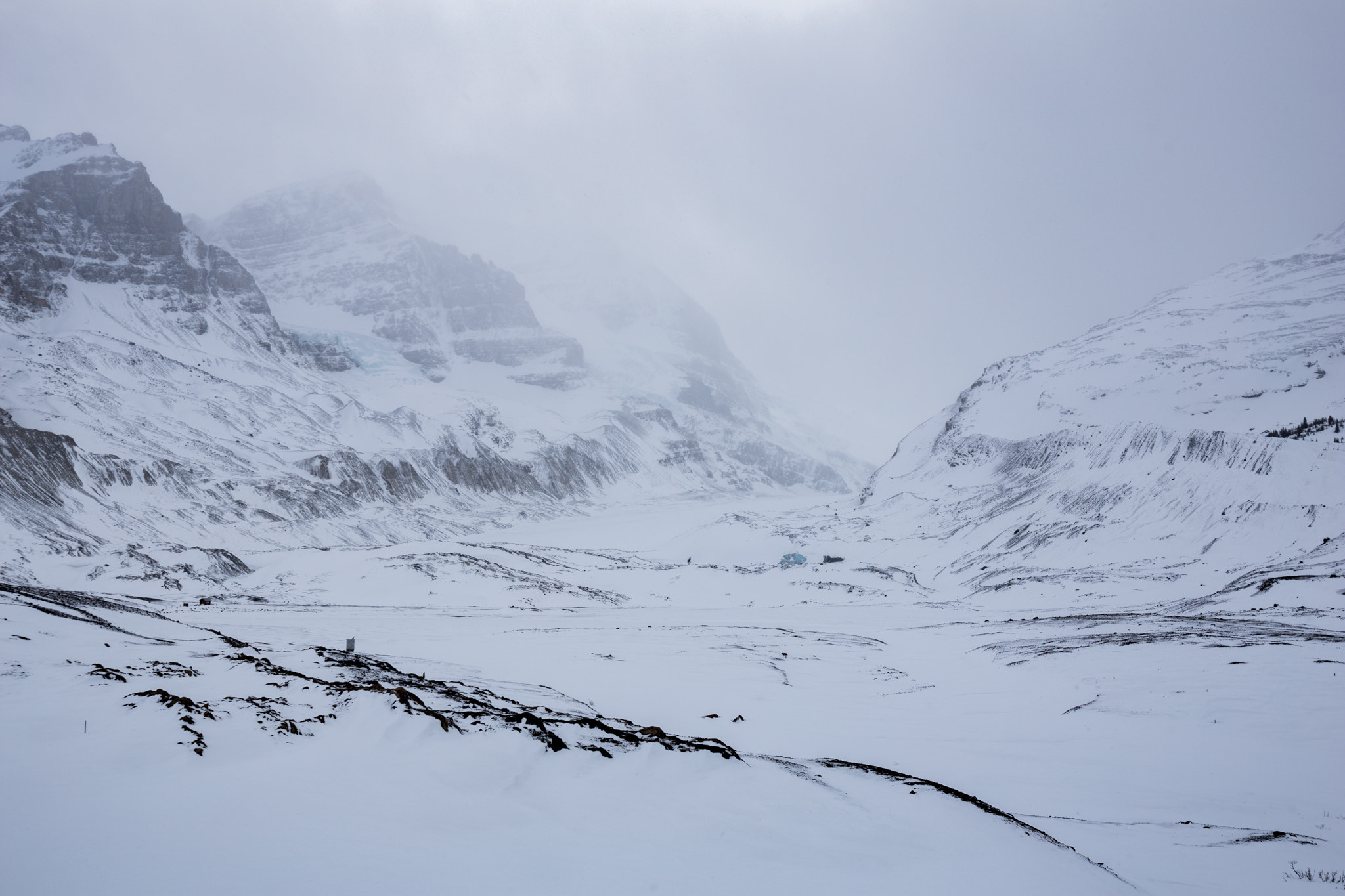 Canon EOS 6D + Canon EF 16-35mm F2.8L USM sample photo. Columbia icefield photography