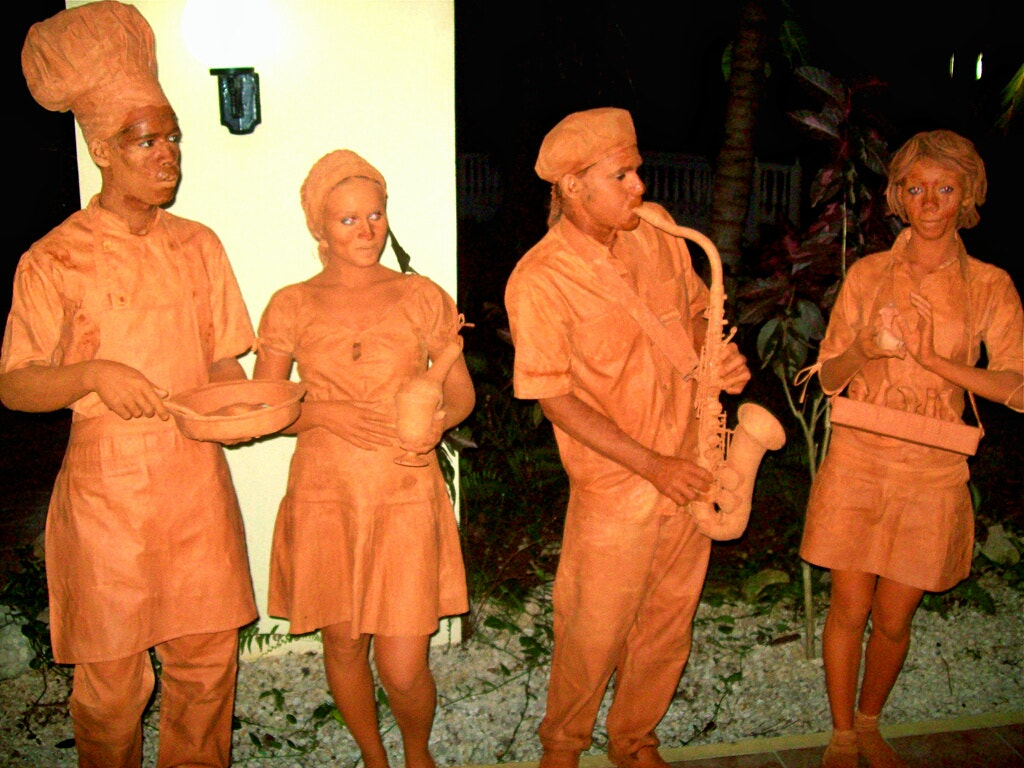 Kodak EASYSHARE C813 ZOOM DIGITAL CAMERA sample photo. Human statues @cayo guillermo  photography