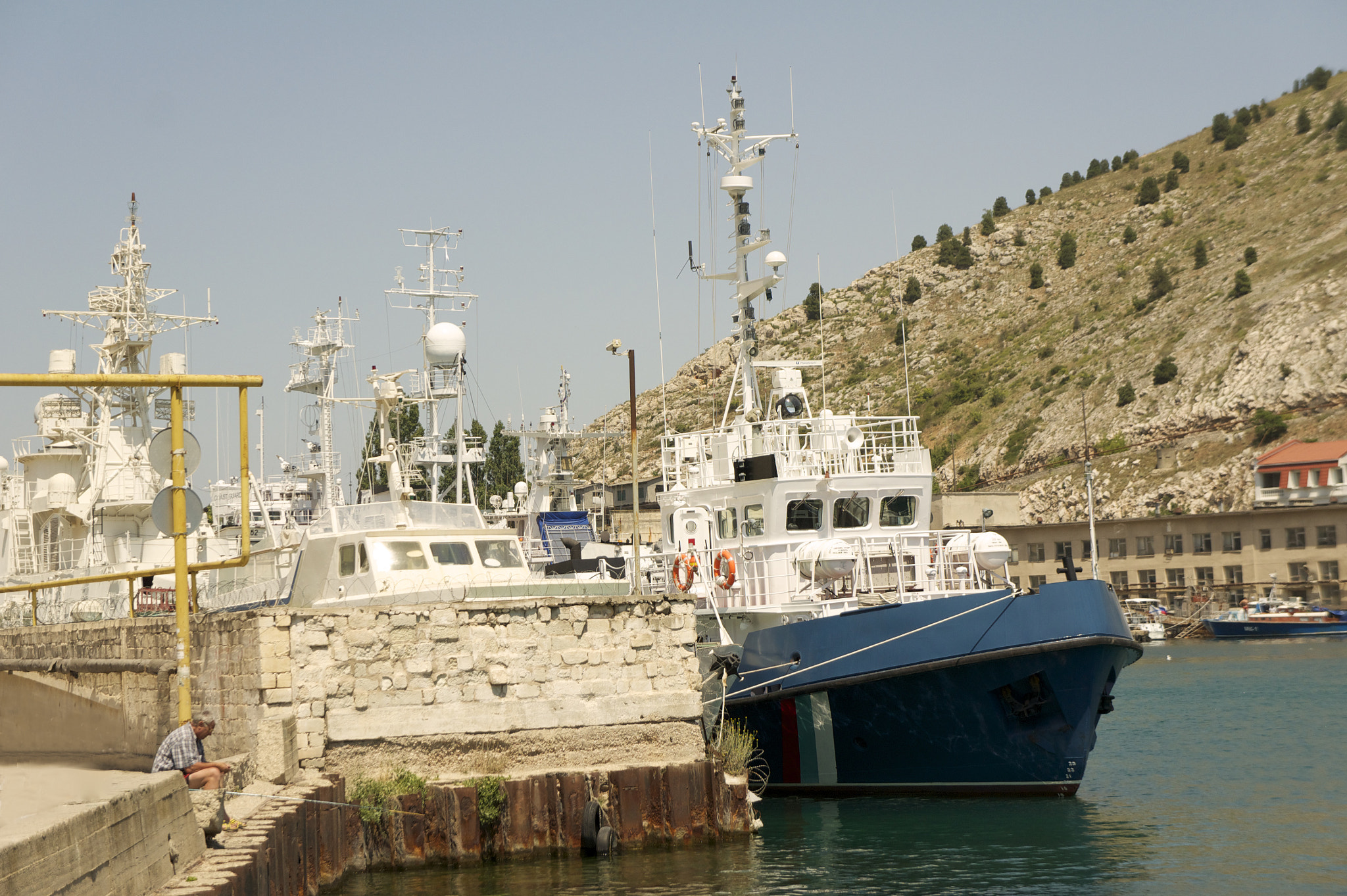 Sony Alpha NEX-3 sample photo. Crimea photography
