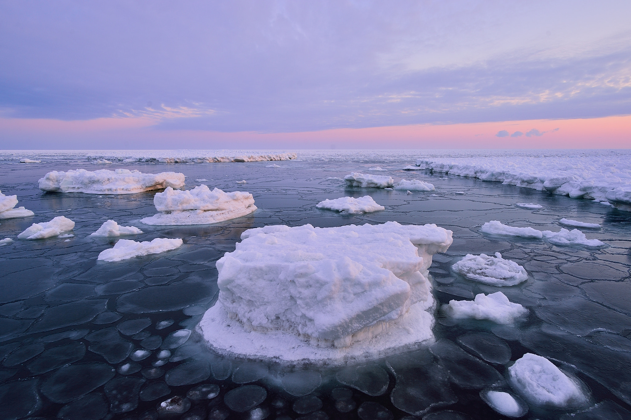 Nikon Df + Nikon AF-S Nikkor 20mm F1.8G ED sample photo. Drift ice photography