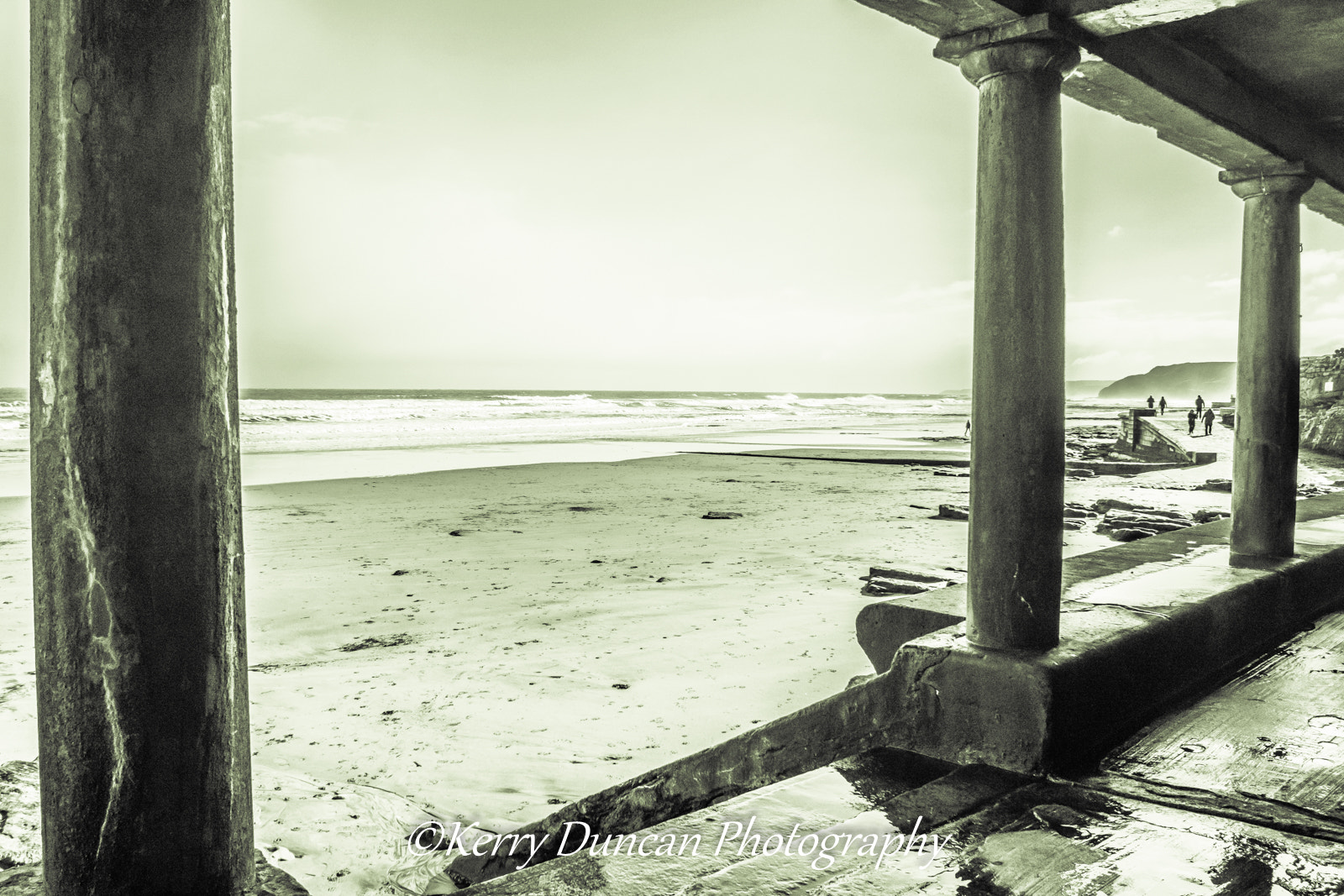 Sony DT 18-70mm F3.5-5.6 sample photo. Under the spa down by the sea photography