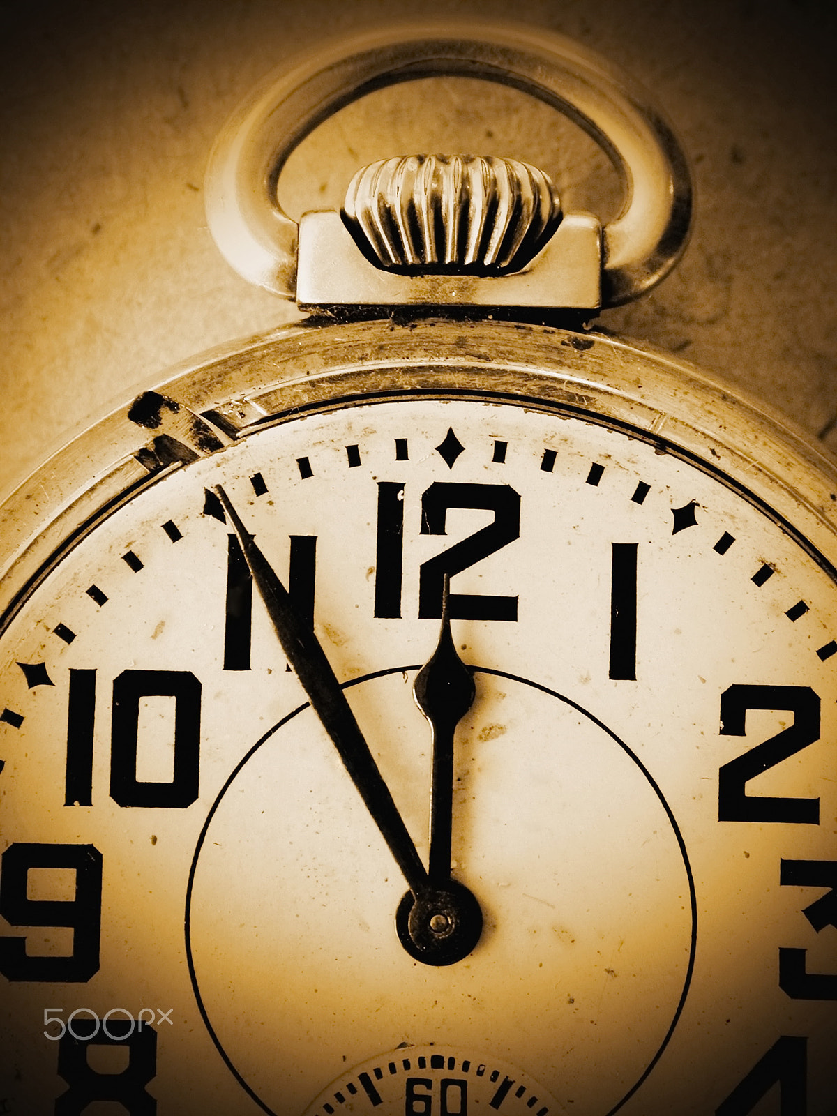Nikon E4500 sample photo. Old vintage watch photography