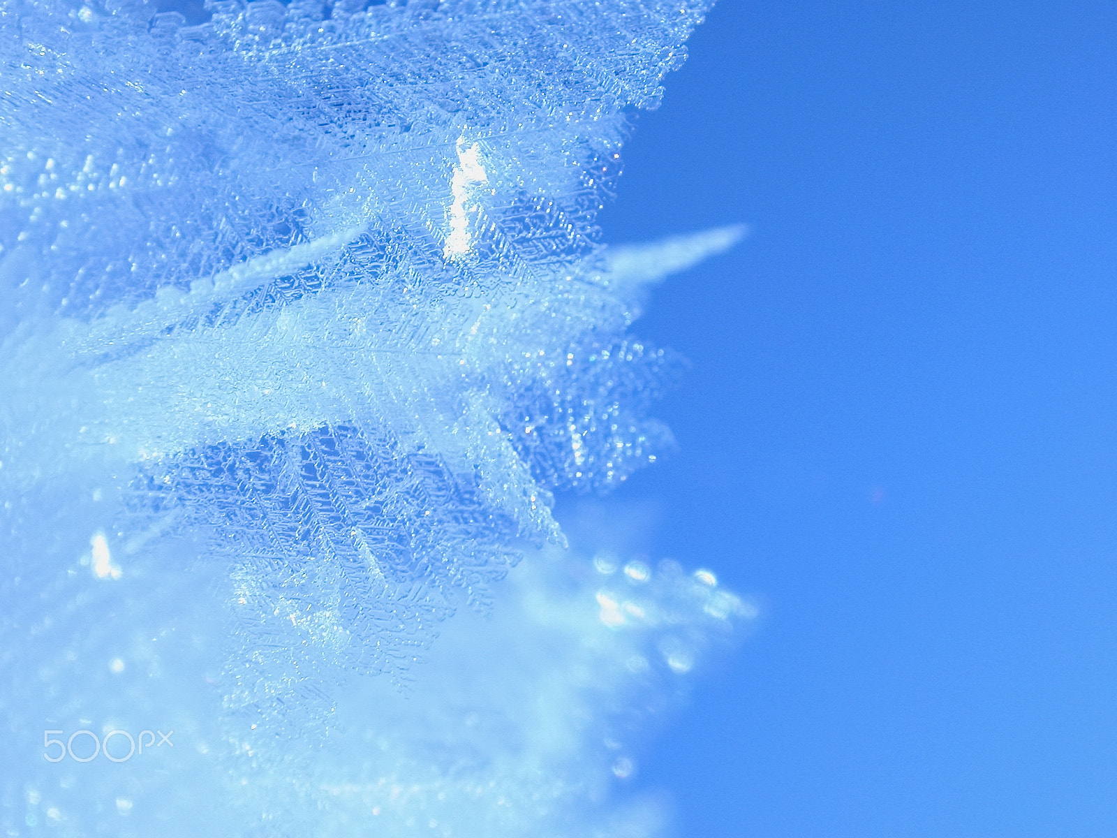 Nikon E4500 sample photo. Ice cold ice photography