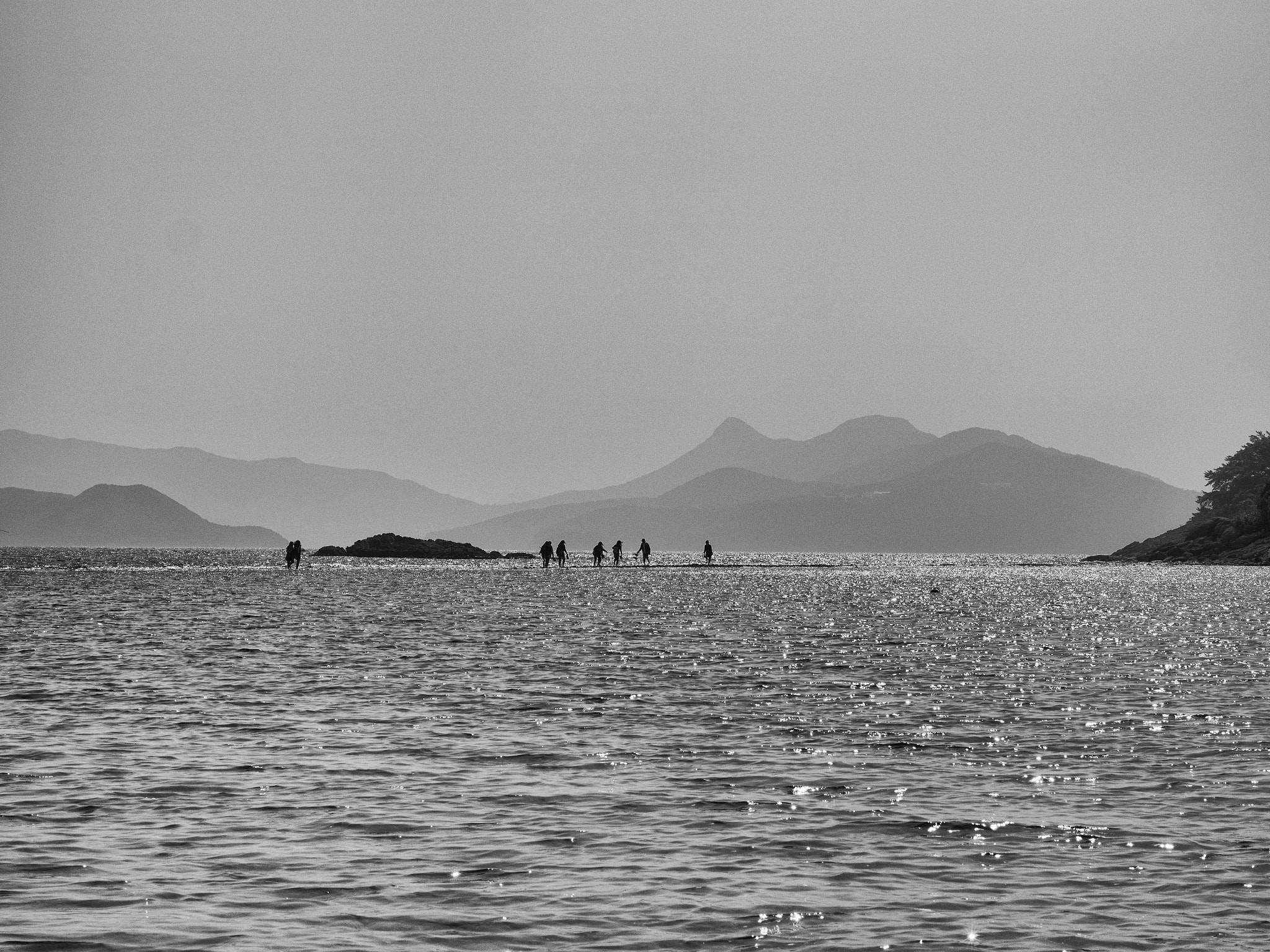 Panasonic Leica DG Nocticron 42.5mm F1.2 ASPH OIS sample photo. Walk on the water photography