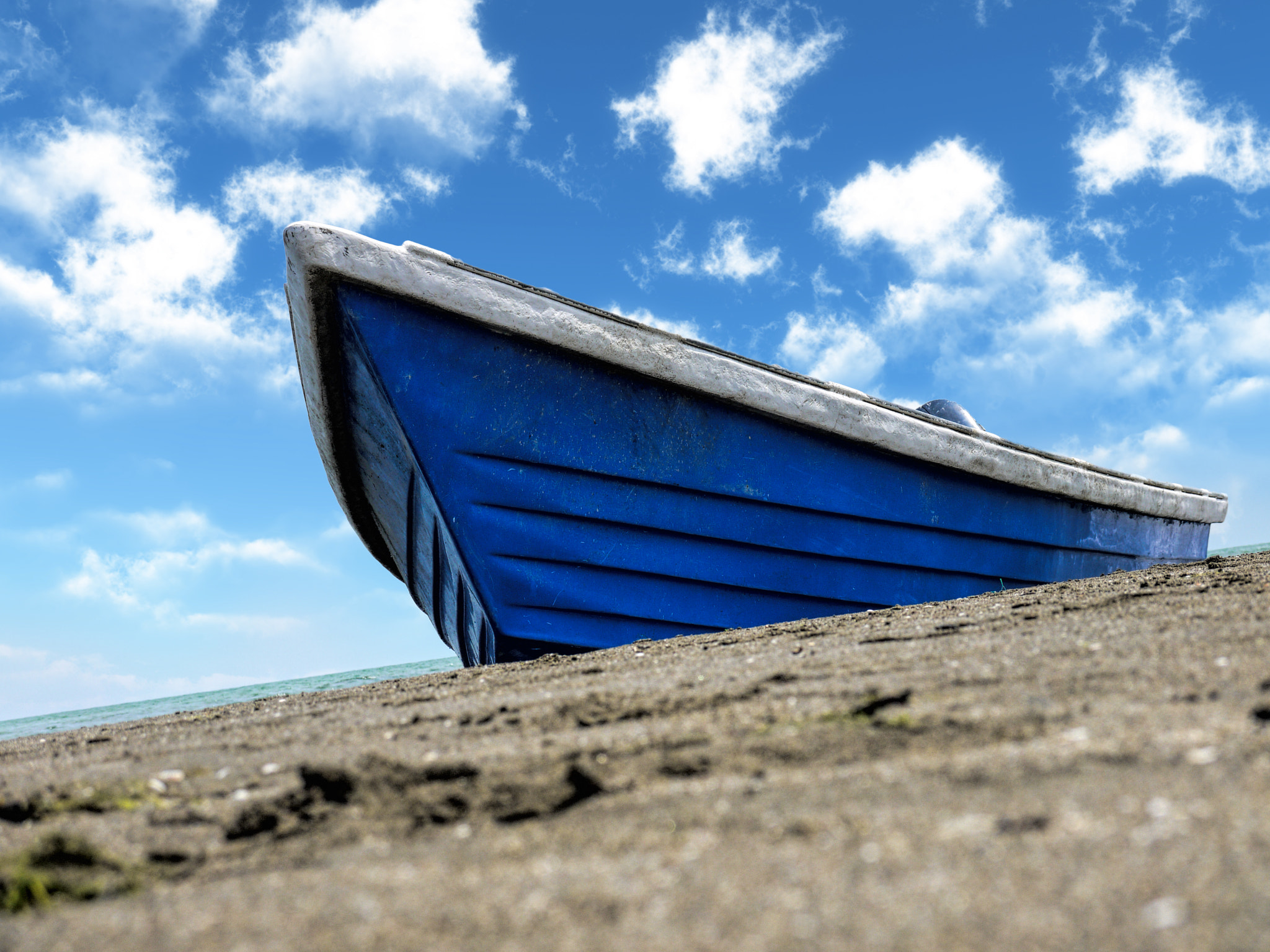 Panasonic Lumix DMC-G10 sample photo. Sailing on sands photography