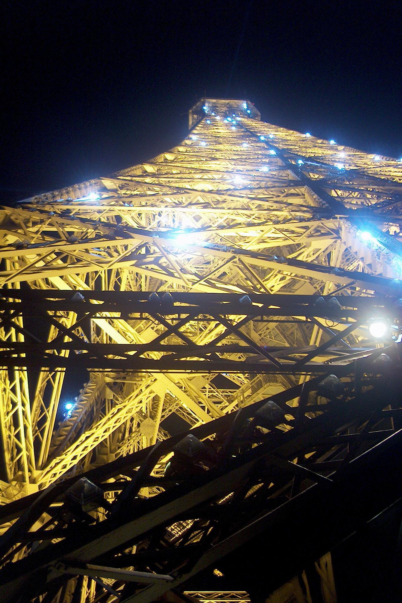 HP PHOTOSMART C935 (V03.60) sample photo. Torre eiffel photography