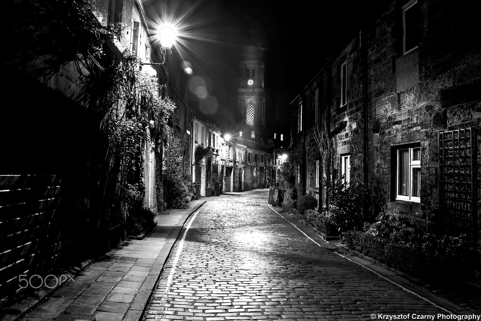 AF Zoom-Nikkor 28-85mm f/3.5-4.5 sample photo. Strangers in the night photography