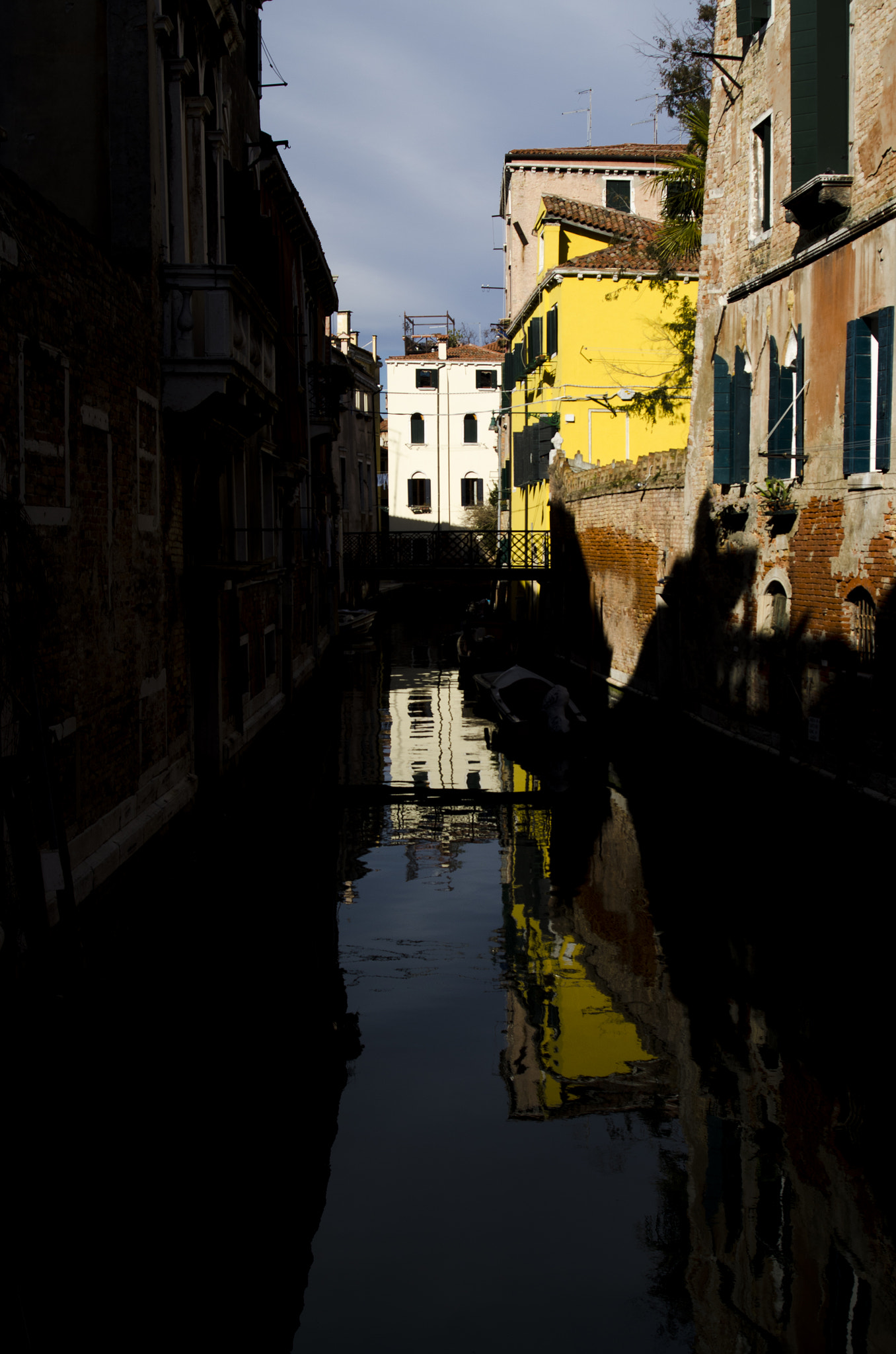 AF Zoom-Nikkor 28-80mm f/3.3-5.6G sample photo. Venice photography
