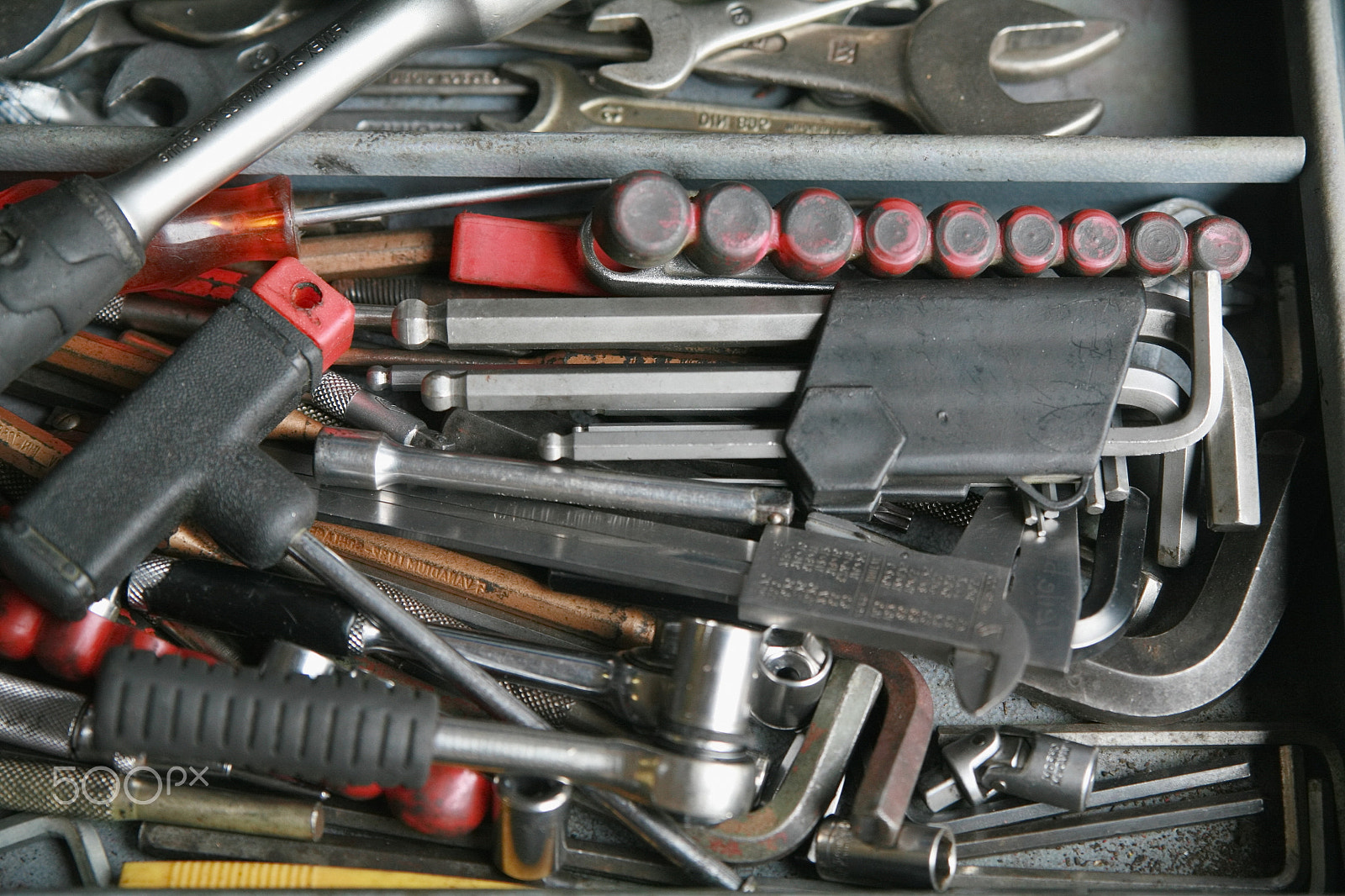 Canon EOS 5D + Canon EF 50mm f/1.8 sample photo. Automechanic car repair photography