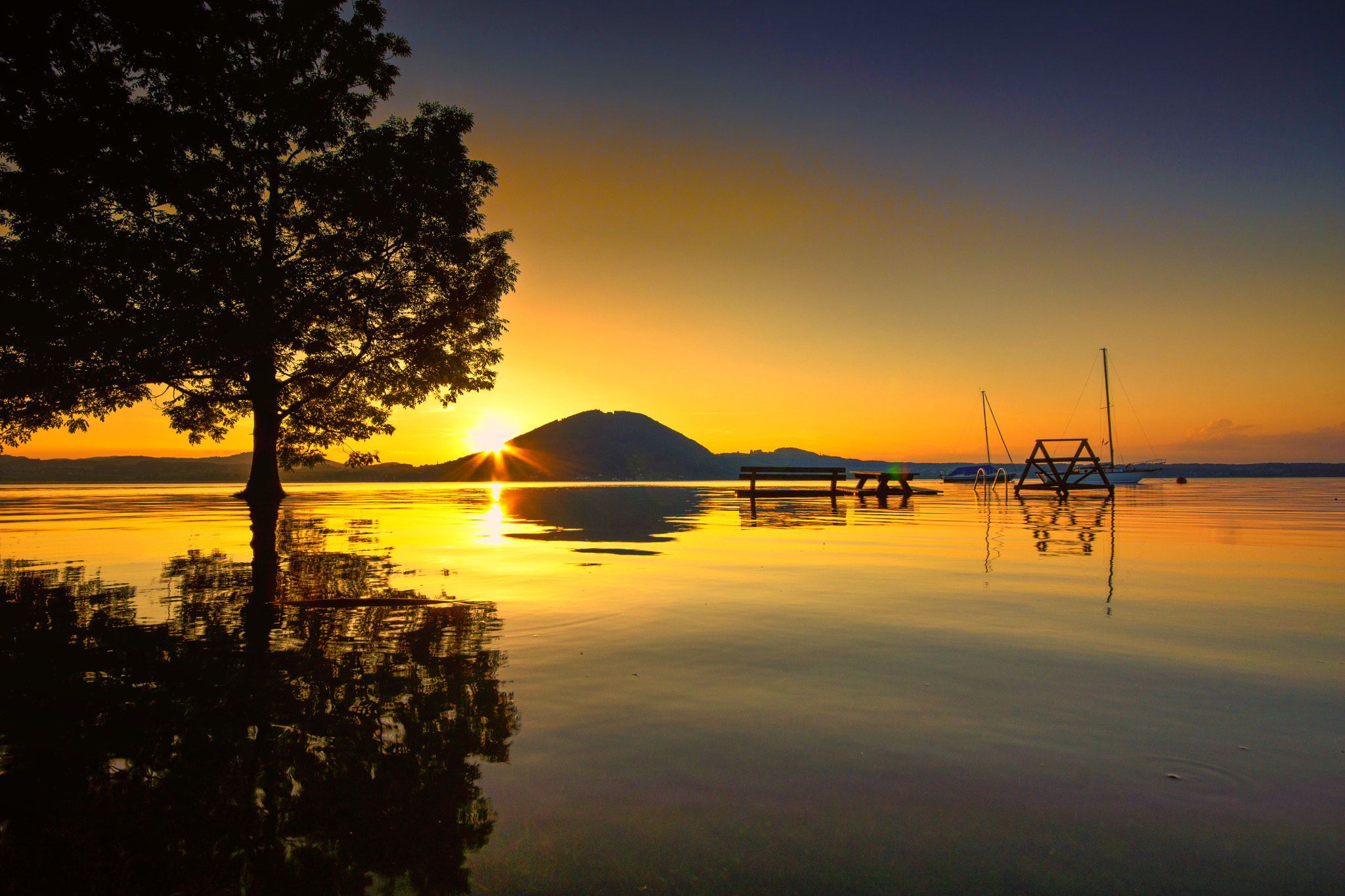 Sony SLT-A77 + Minolta AF 28-80mm F3.5-5.6 II sample photo. Lake attersee photography