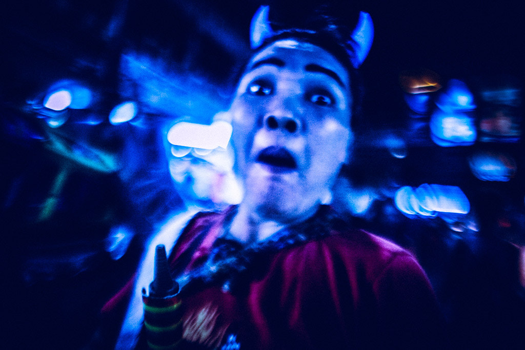 Canon EF 24mm f/1.4L sample photo. Broken bangkok: "what the hell?!" photography