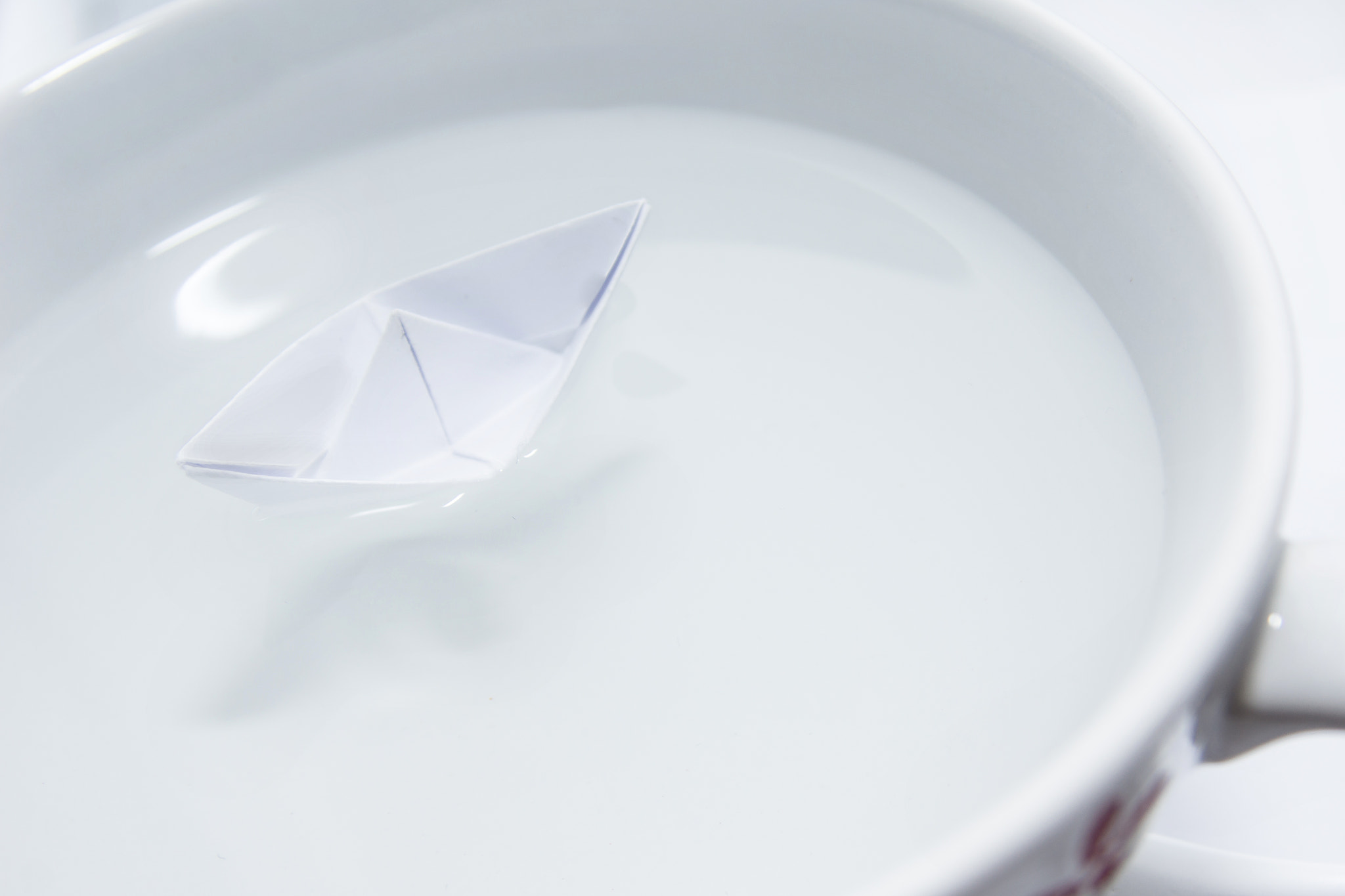 Sigma ZOOM-alpha 35-135mm F3.5-4.5 sample photo. Paper boat photography
