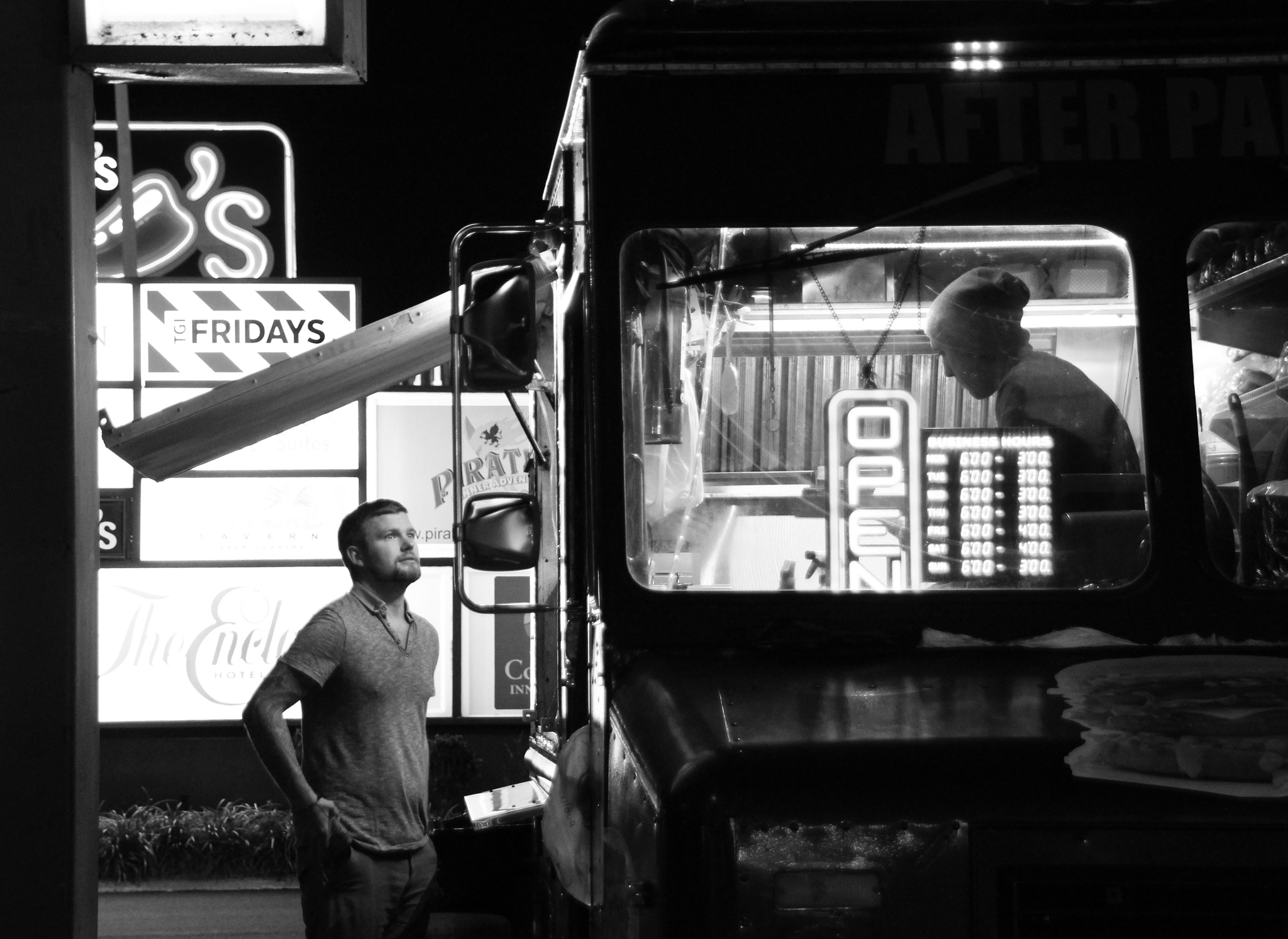 Sigma 18-250mm F3.5-6.3 DC OS HSM sample photo. Food truck photography