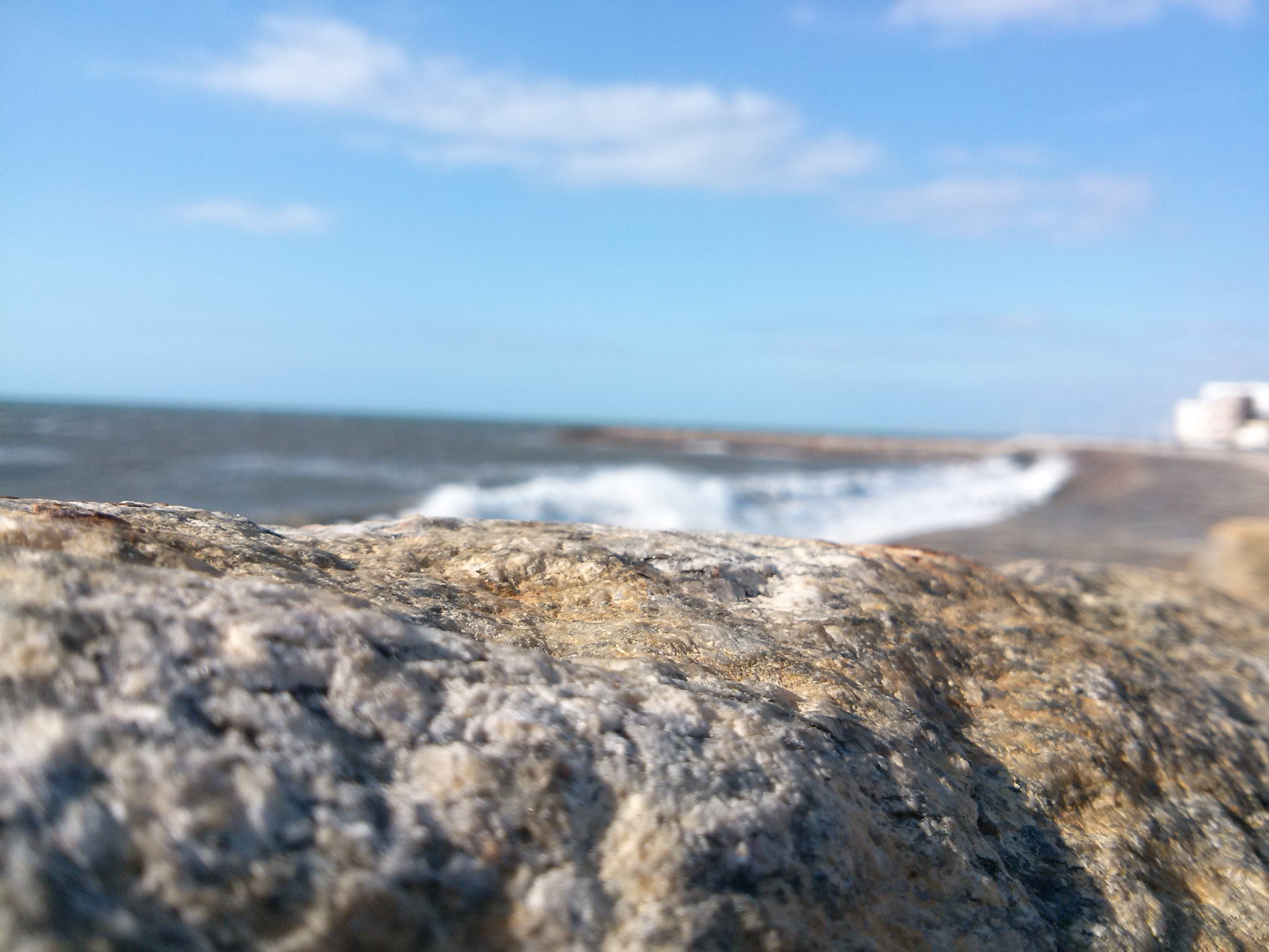 LG OPTIMUS L7 II sample photo. Stone beach photography