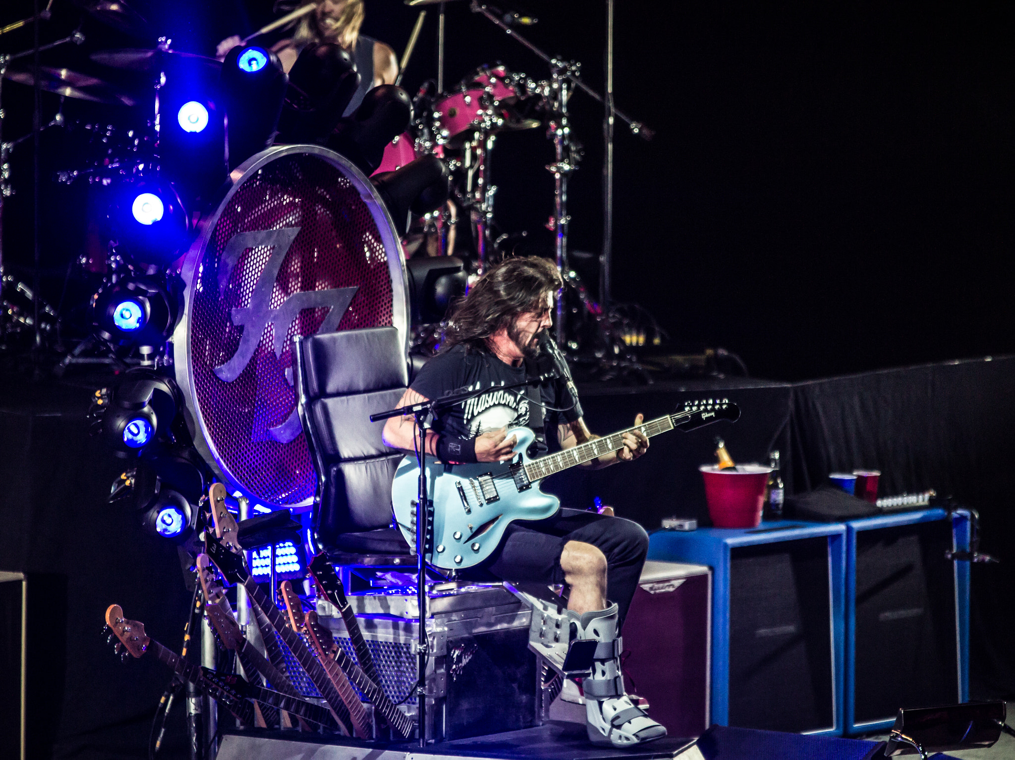 Sigma 70-200mm F2.8 EX DG OS HSM sample photo. Foo fighters cesena rockin 1000 photography