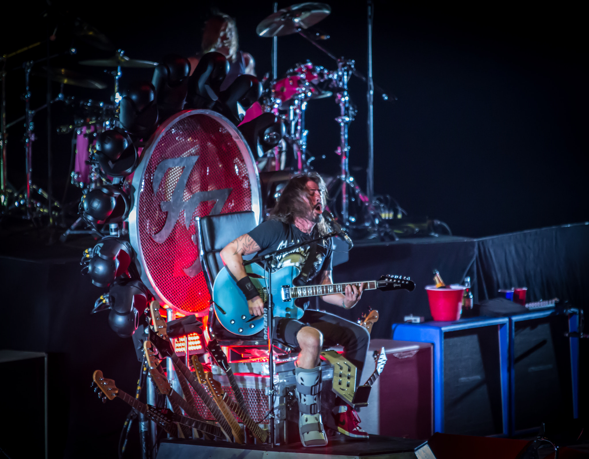 Sigma 70-200mm F2.8 EX DG OS HSM sample photo. Foo fighters cesena rockin 1000 photography
