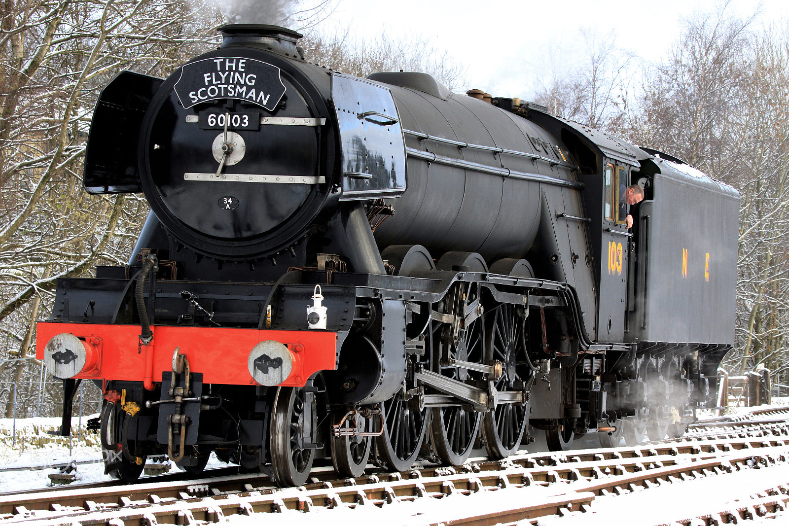 Canon EOS 50D + Canon EF 100-400mm F4.5-5.6L IS II USM sample photo. Flying scotsman rawtenstall elr snow photography