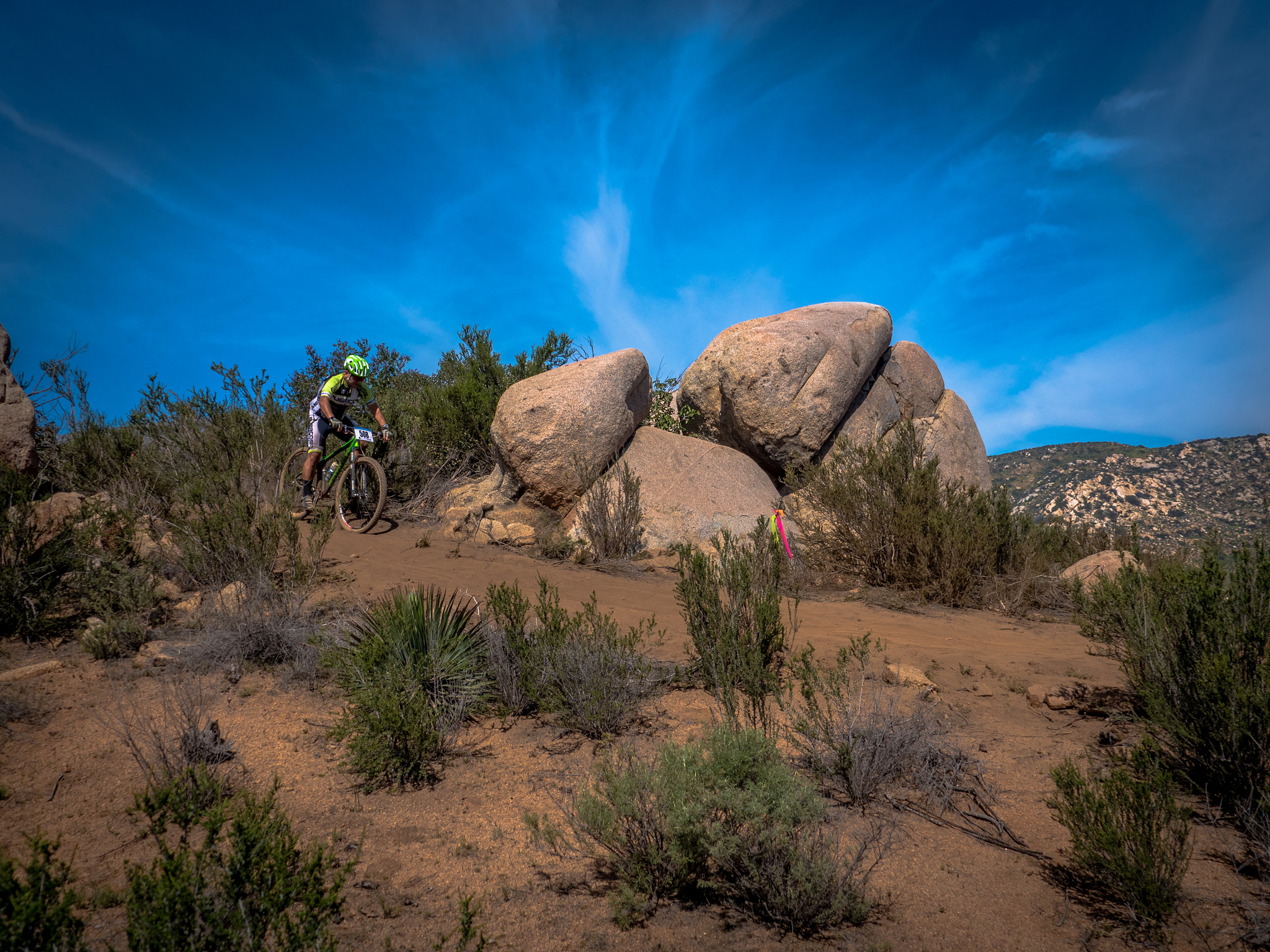 Panasonic Lumix DMC-GH4 sample photo. Mtb riding photography