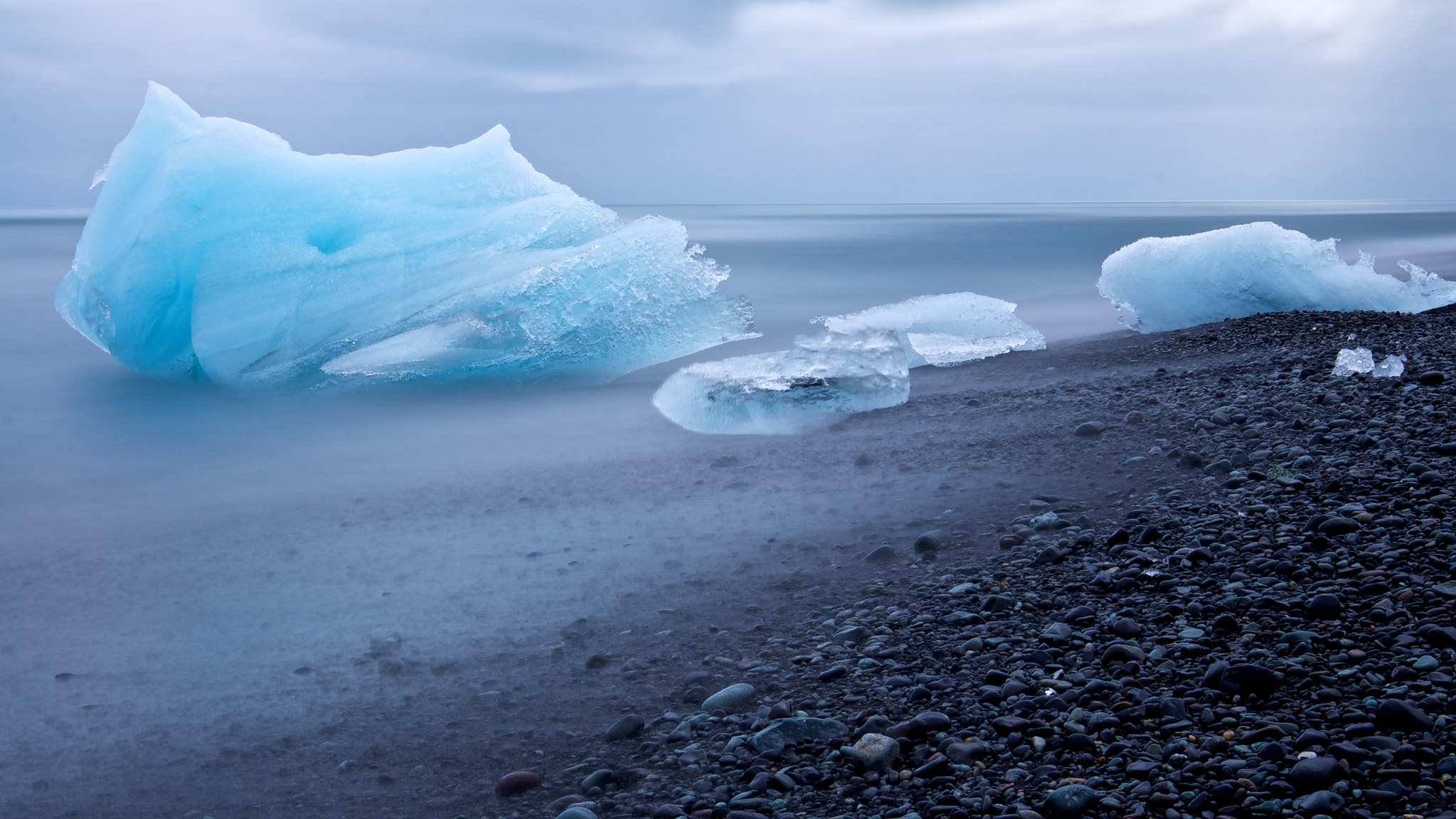 Canon EF 16-35mm F2.8L II USM sample photo. Icy reality photography