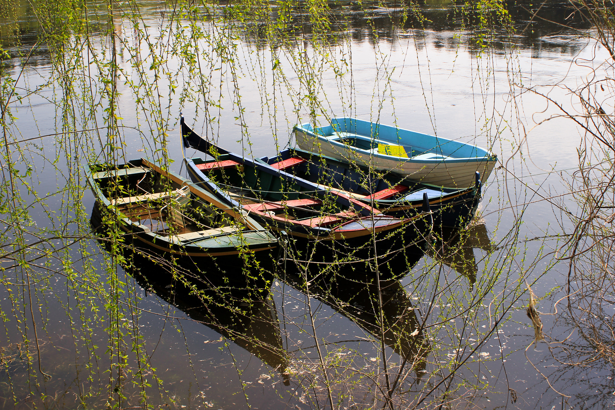 Canon EF 28-80mm f/3.5-5.6 USM IV sample photo. Boats in rio tejo photography
