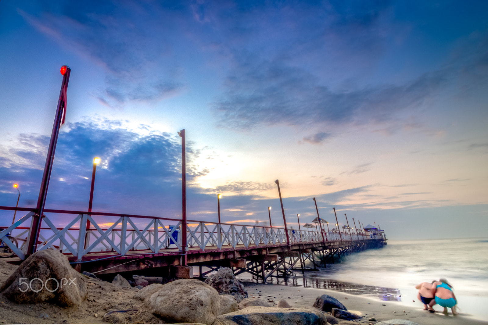 Canon EF-S 10-18mm F4.5–5.6 IS STM sample photo. Peruvian pier photography