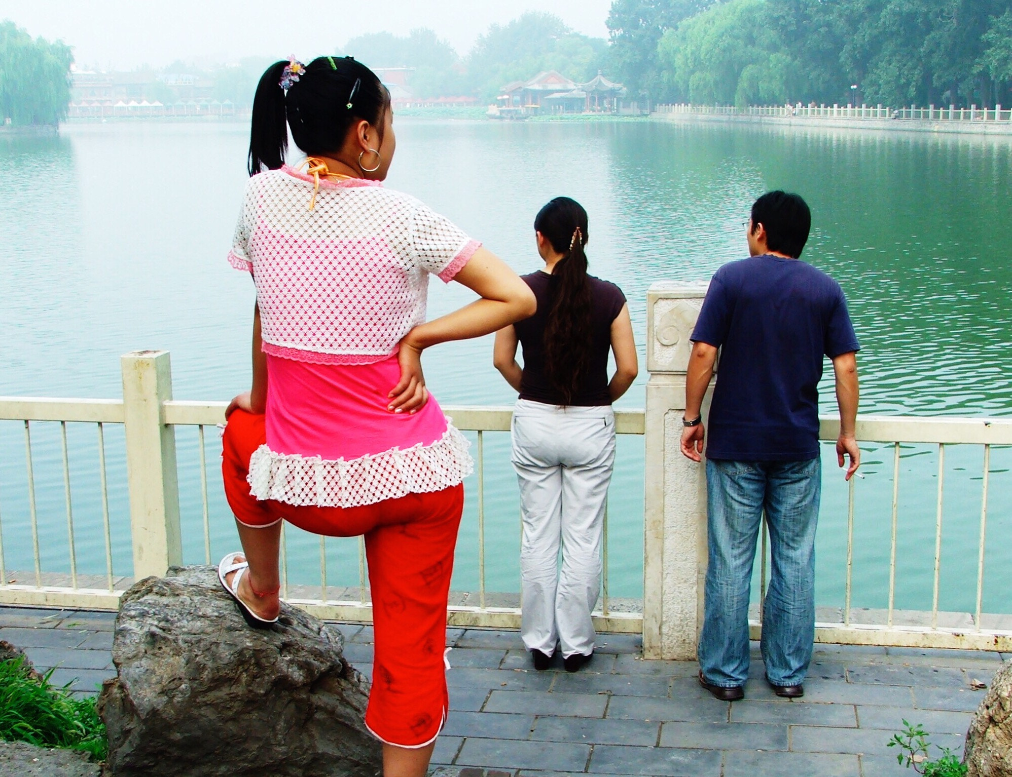 Fujifilm FinePix S5100 sample photo. Carving your own path // qianhai lake beijing, china photography