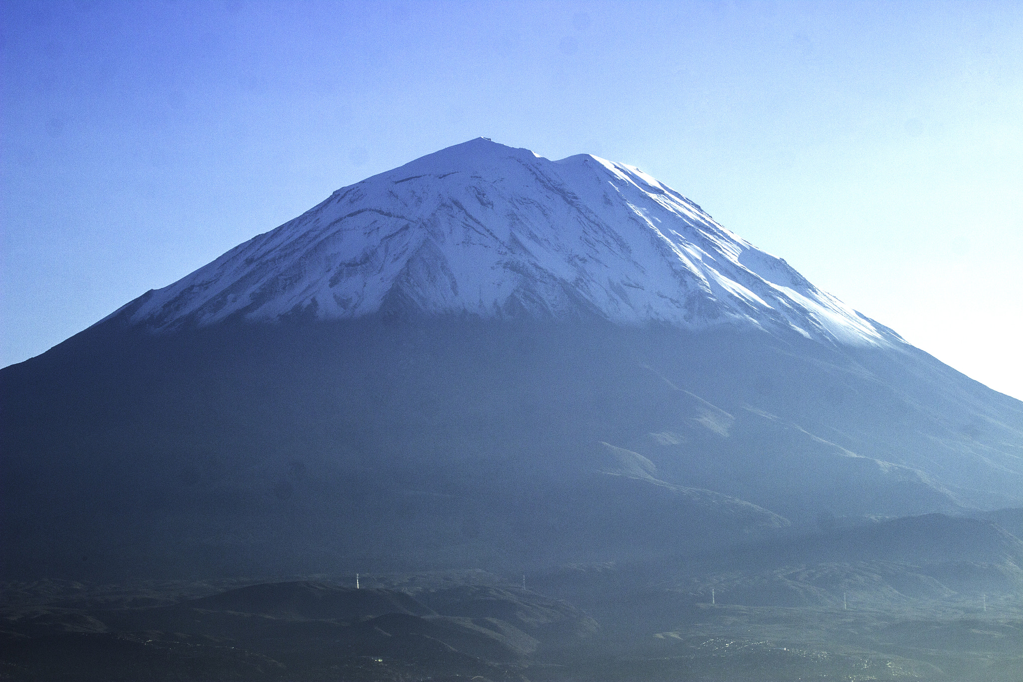 Canon EF 100-400mm F4.5-5.6L IS USM sample photo. Volcano misti photography