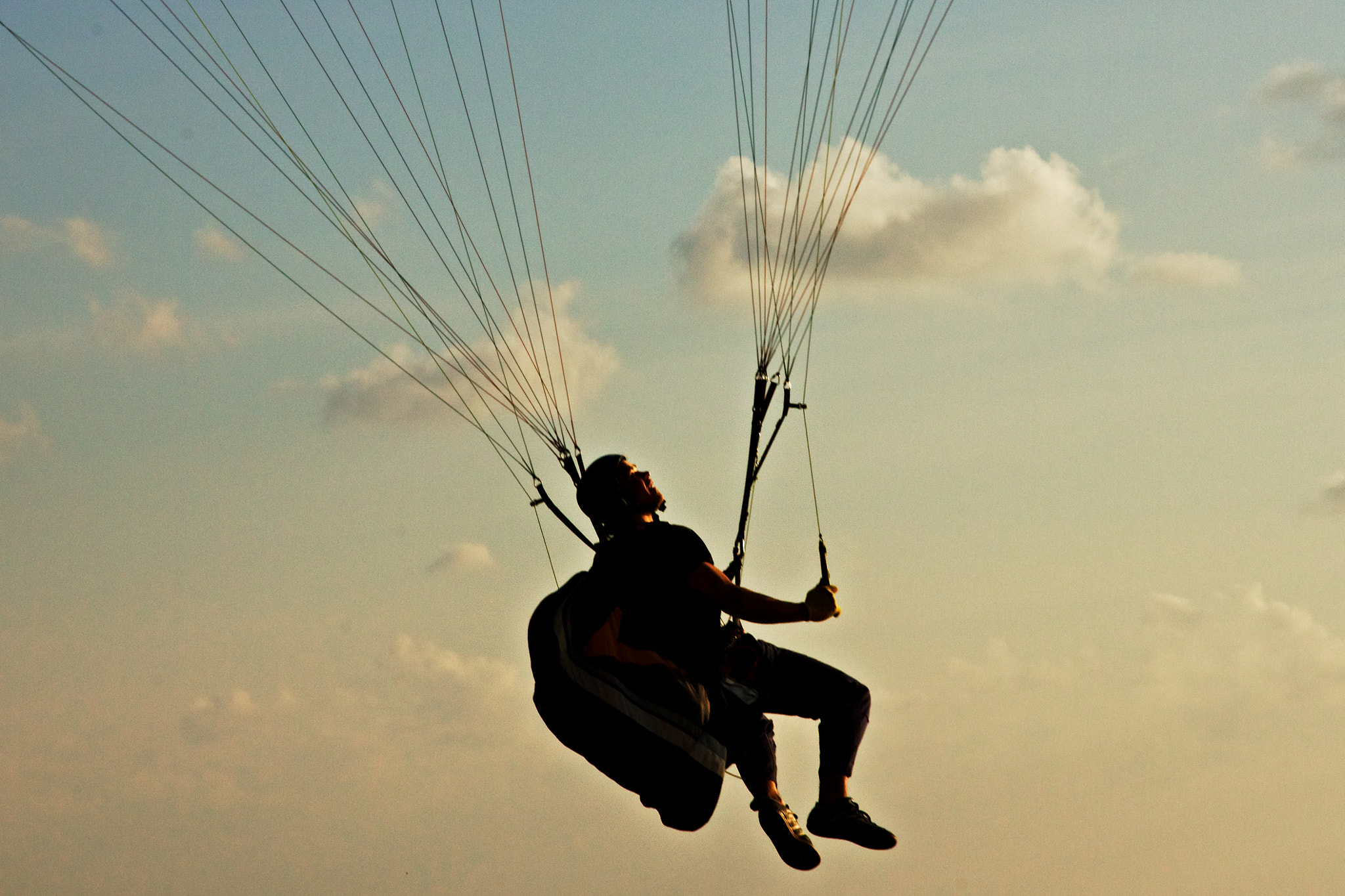 Canon EF 28-105mm f/3.5-4.5 USM sample photo. Parachute? photography