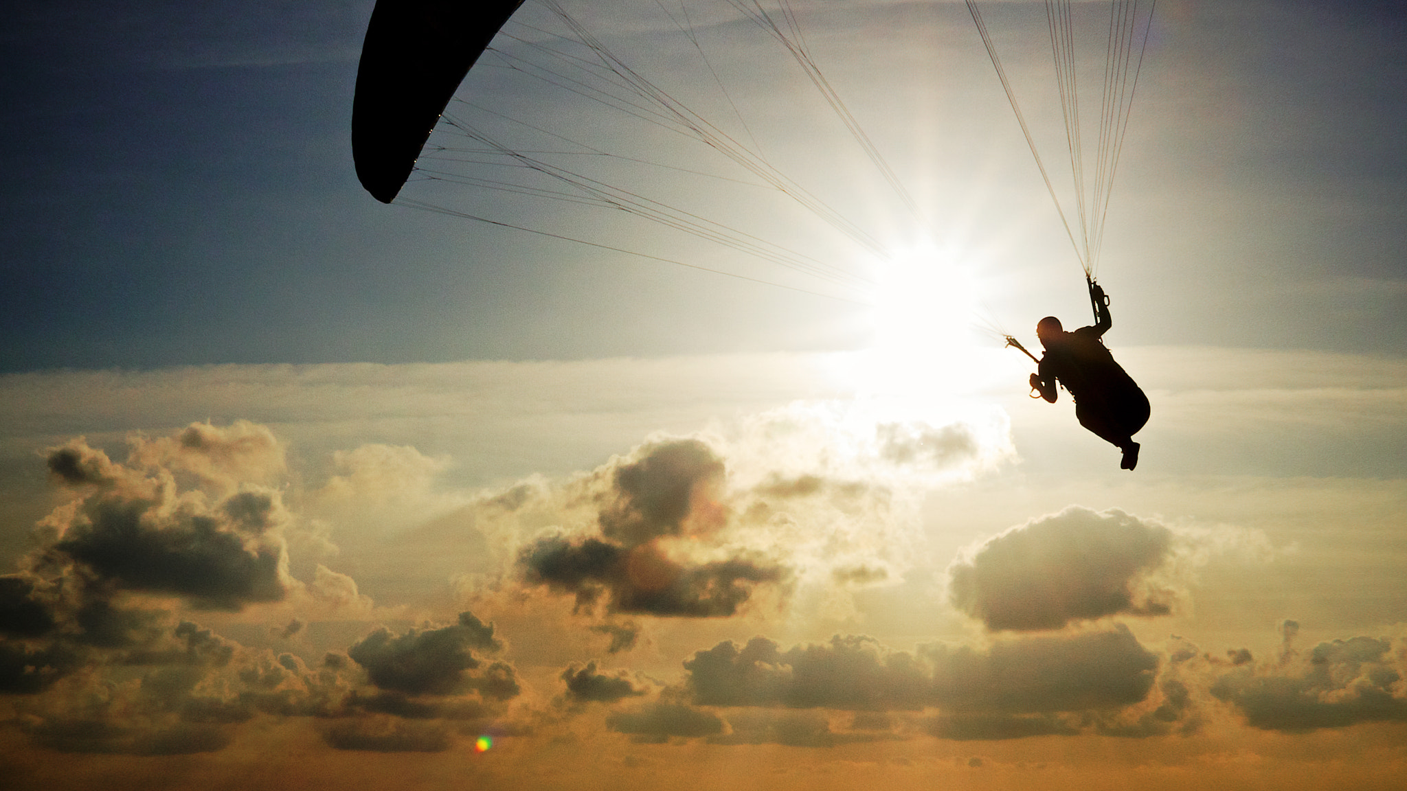 Canon EF 28-105mm f/3.5-4.5 USM sample photo. Flying at the sun photography