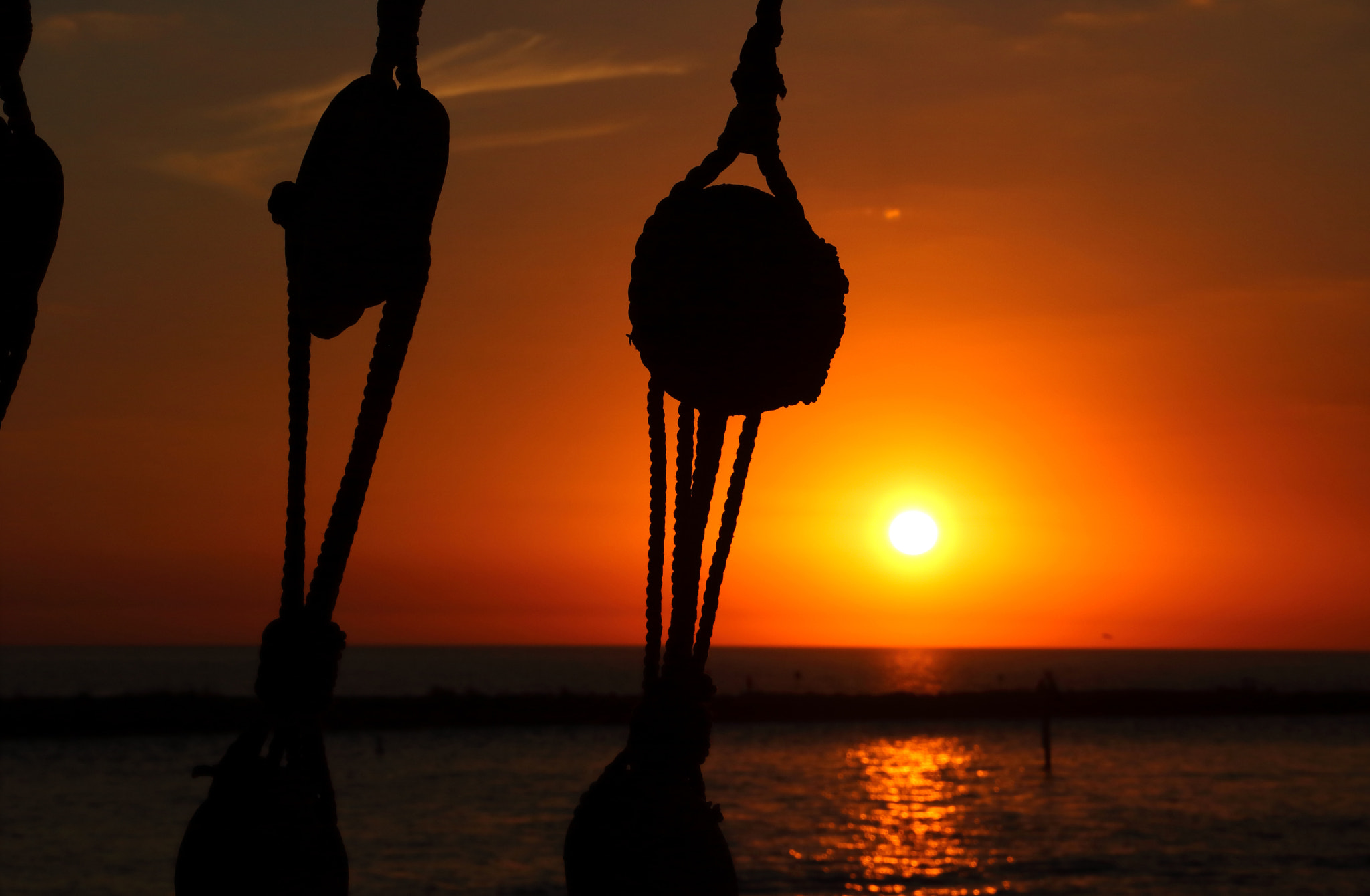 Canon EOS 760D (EOS Rebel T6s / EOS 8000D) sample photo. Sunset from a boat photography