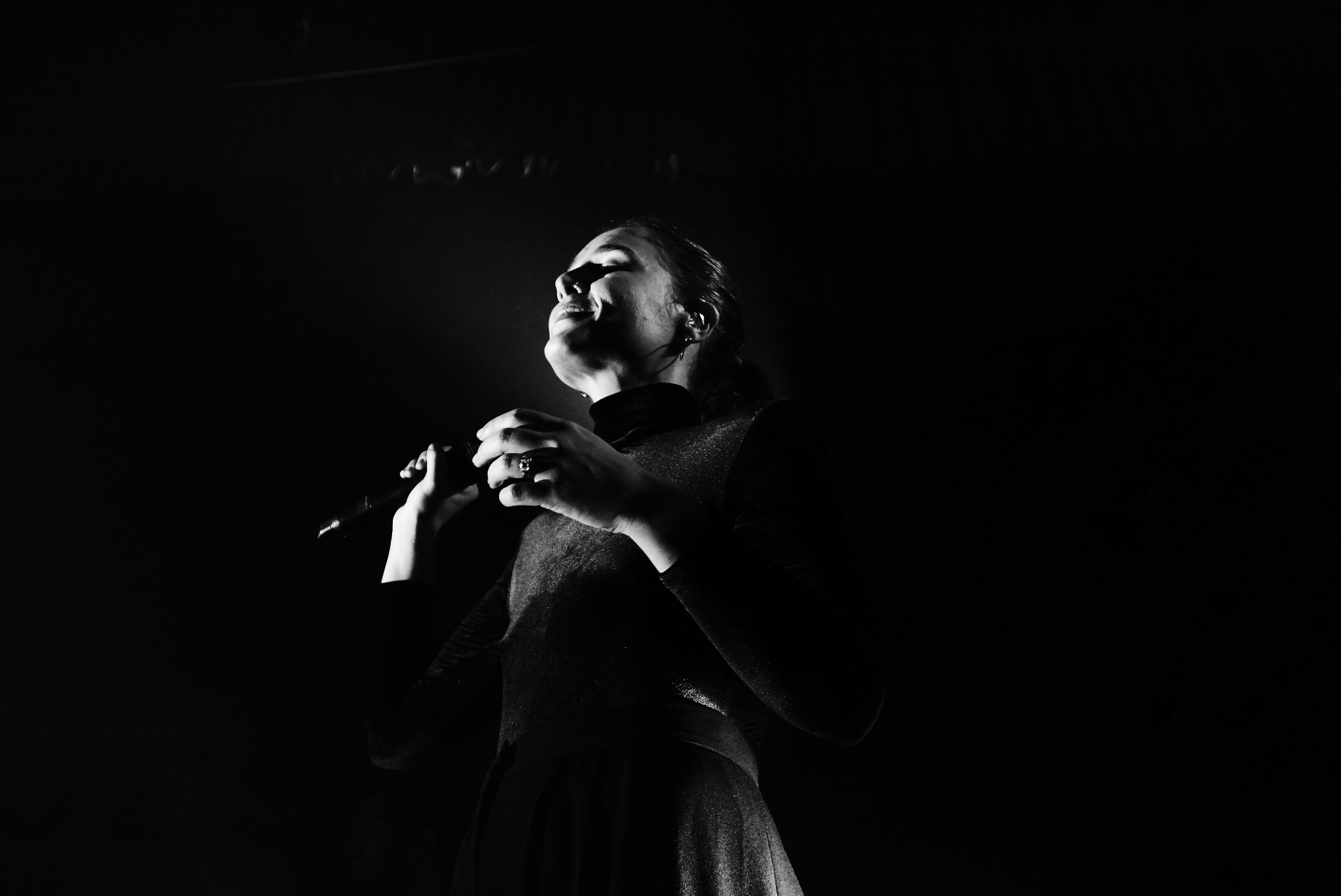 Sony SLT-A77 + 24-70mm F2.8 sample photo. Jessie ware photography