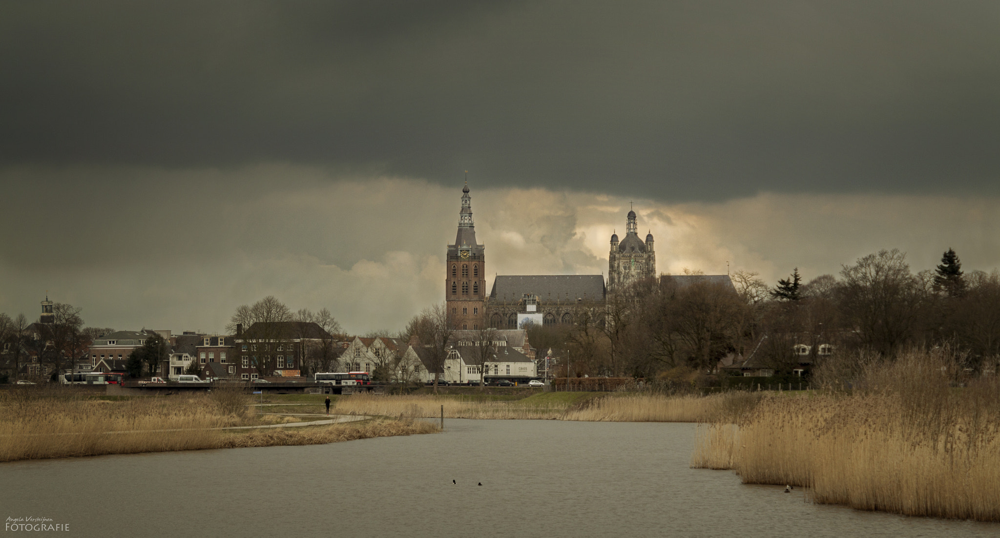 Sigma 18-250mm F3.5-6.3 DC OS HSM sample photo. View on the sint john's cathedral photography