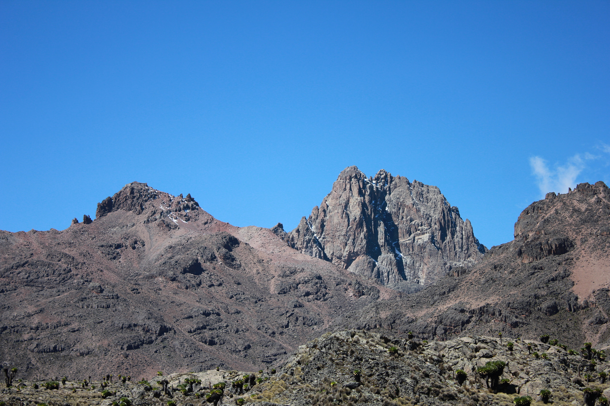 Canon EOS 550D (EOS Rebel T2i / EOS Kiss X4) sample photo. Lenana peak photography