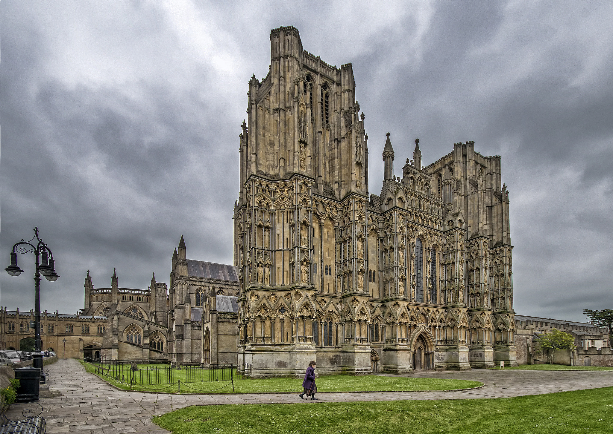 Sigma 10-20mm F4-5.6 EX DC HSM sample photo. Wells cathedral photography