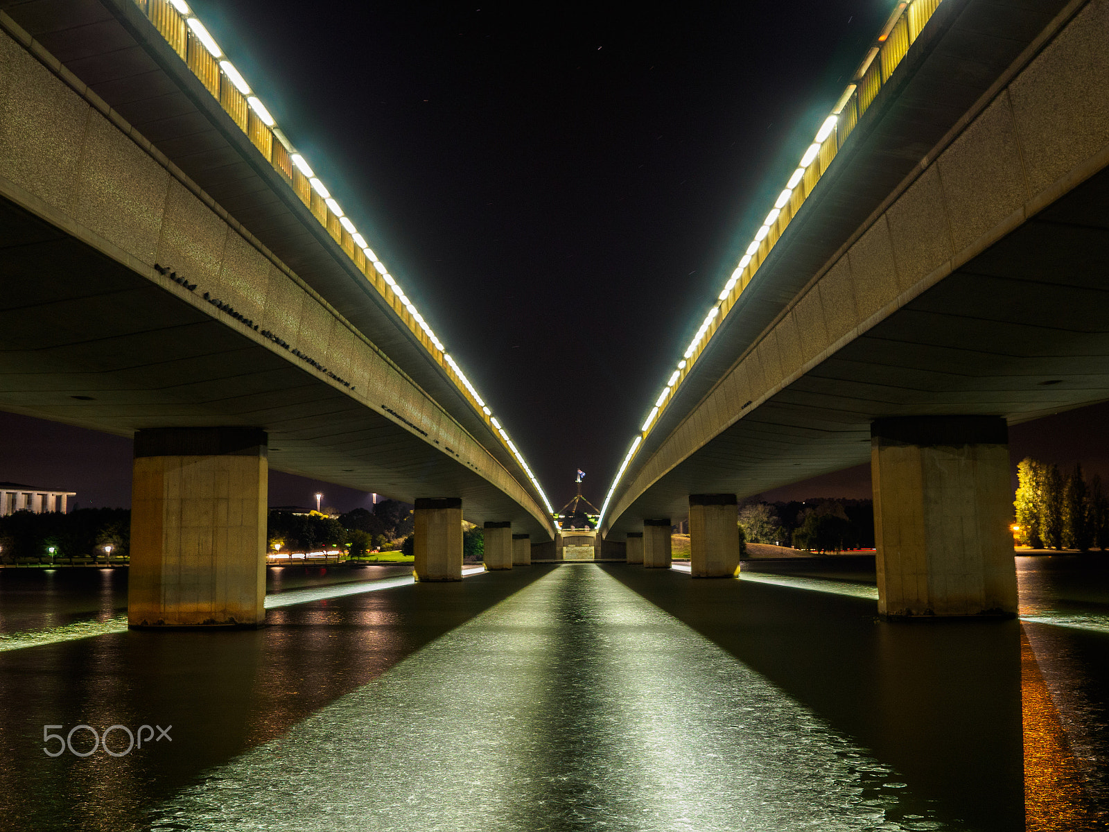 Olympus OM-D E-M5 II + Olympus M.Zuiko Digital 17mm F1.8 sample photo. Commonwealth avenue photography