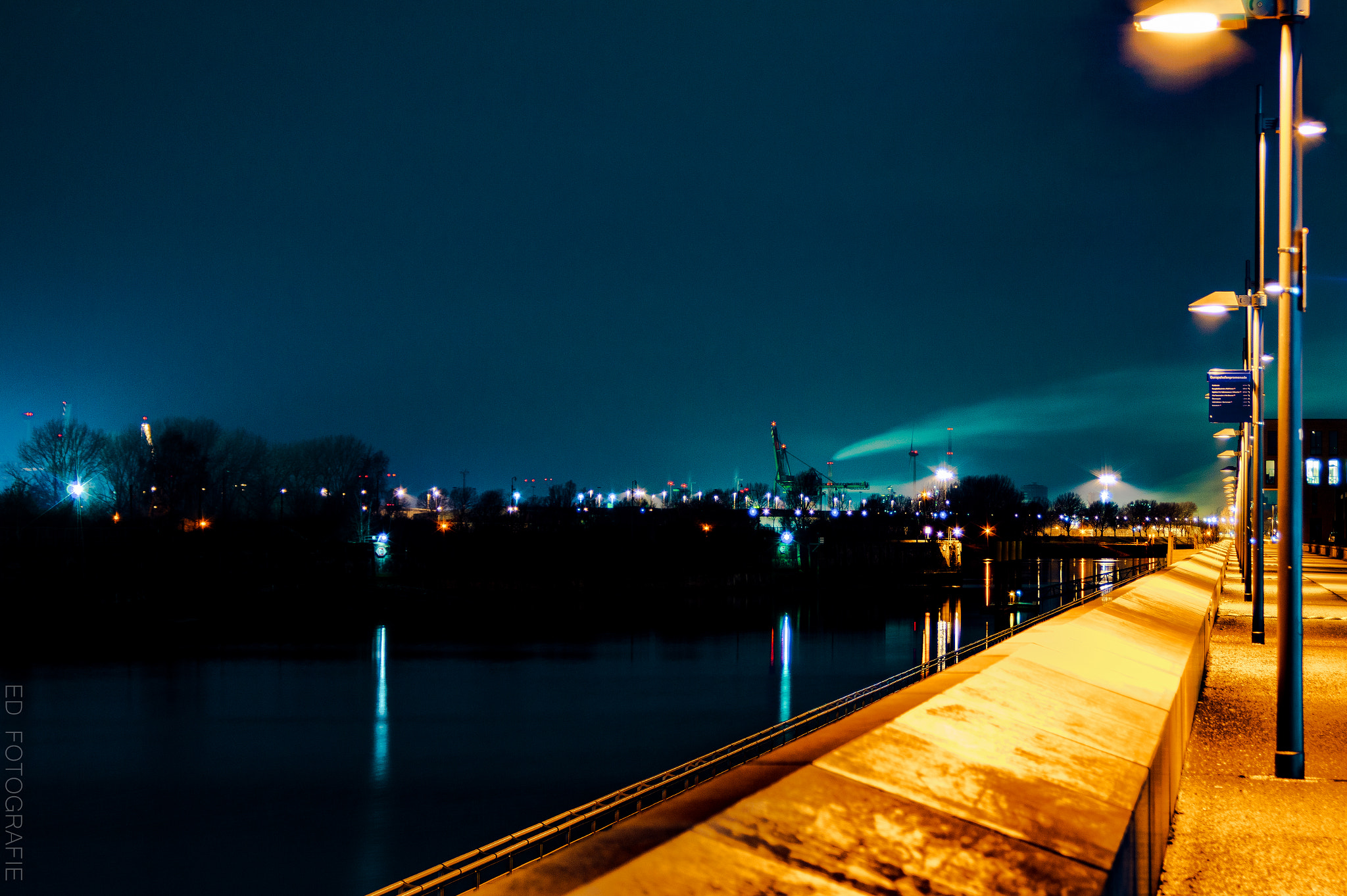 Sony SLT-A58 + 35-70mm F4 sample photo. Neustädter hafen bremen photography