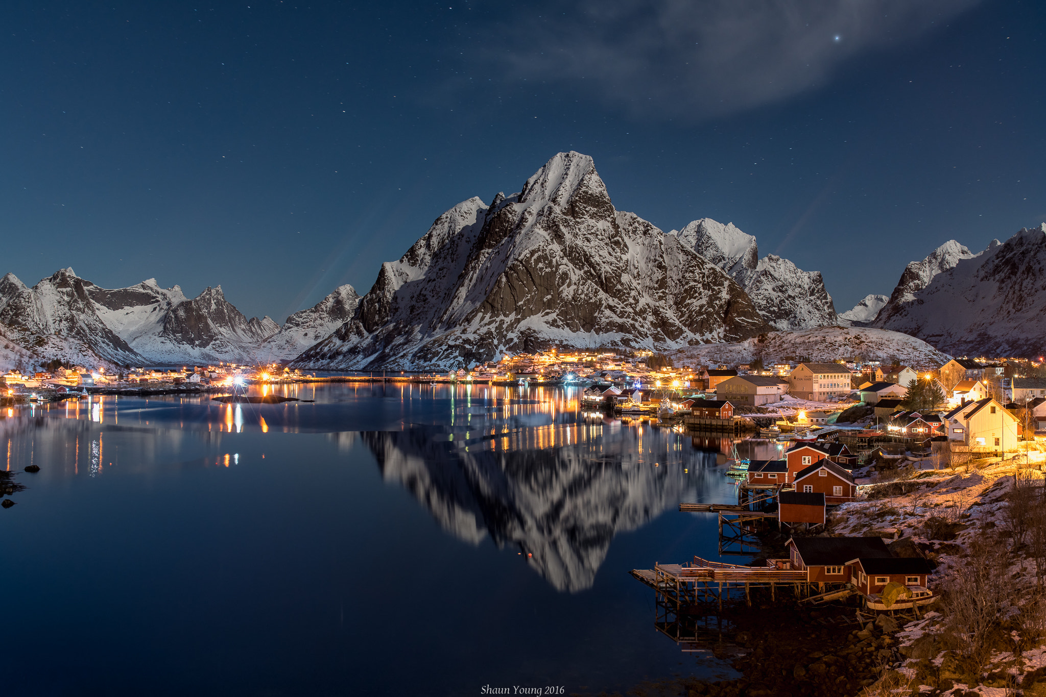 Sony a7R II + Canon EF 24-70mm F4L IS USM sample photo. Reine photography