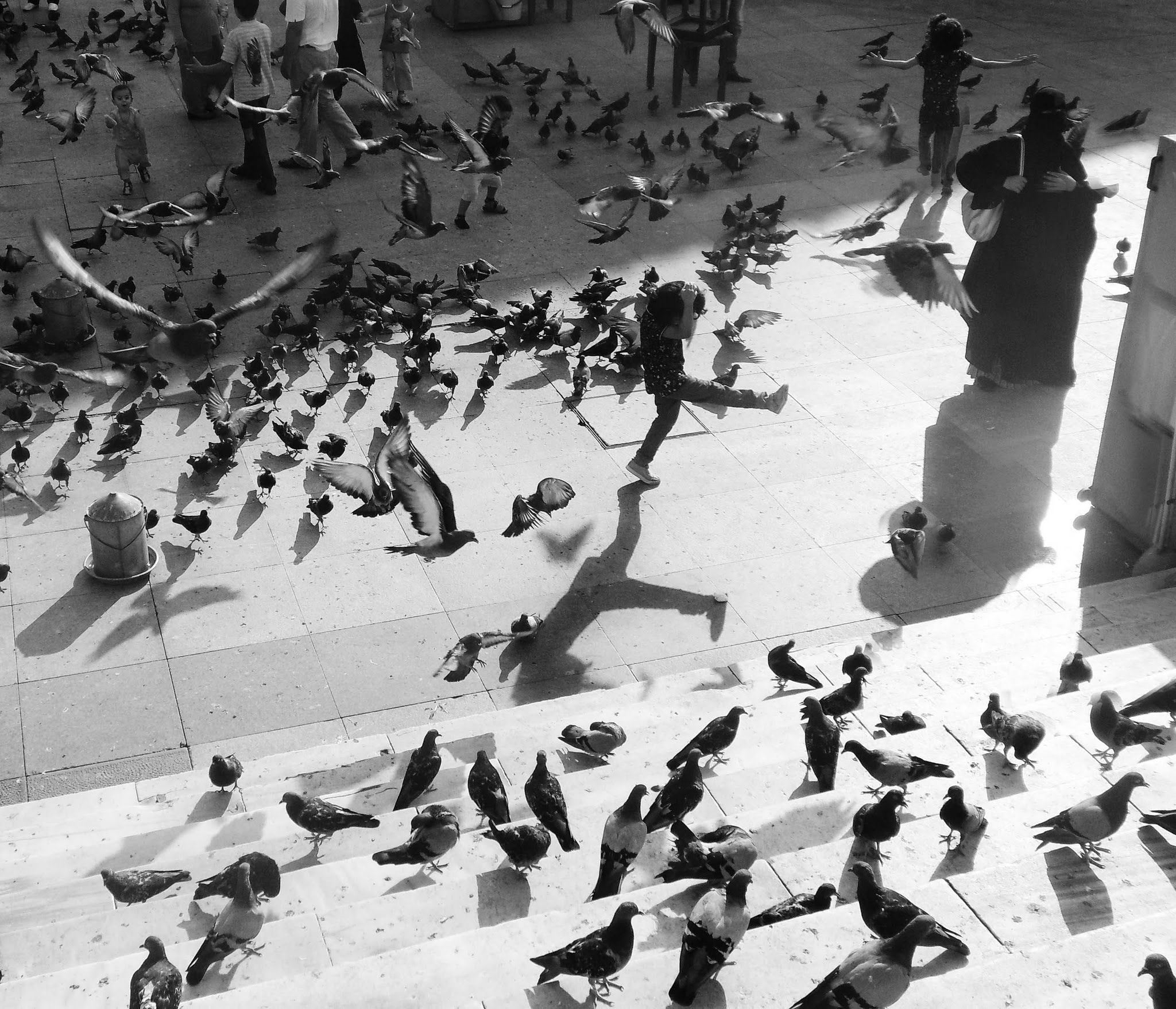 Samsung WB500, WB510 / VLUU WB500 /  HZ10W sample photo. Istanbul, square in front of the mosque photography