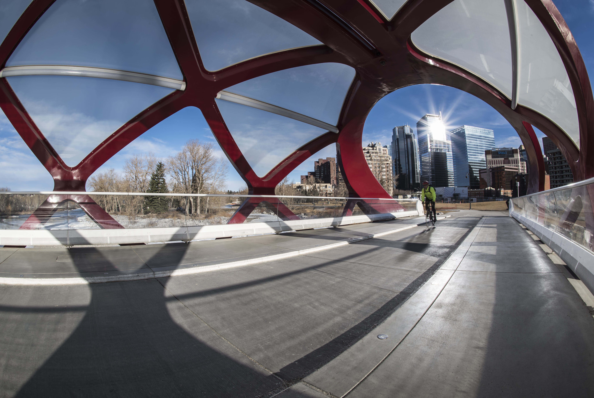 Nikon D810 + Nikon AF Fisheye-Nikkor 16mm F2.8D sample photo. Pass through, cut across photography