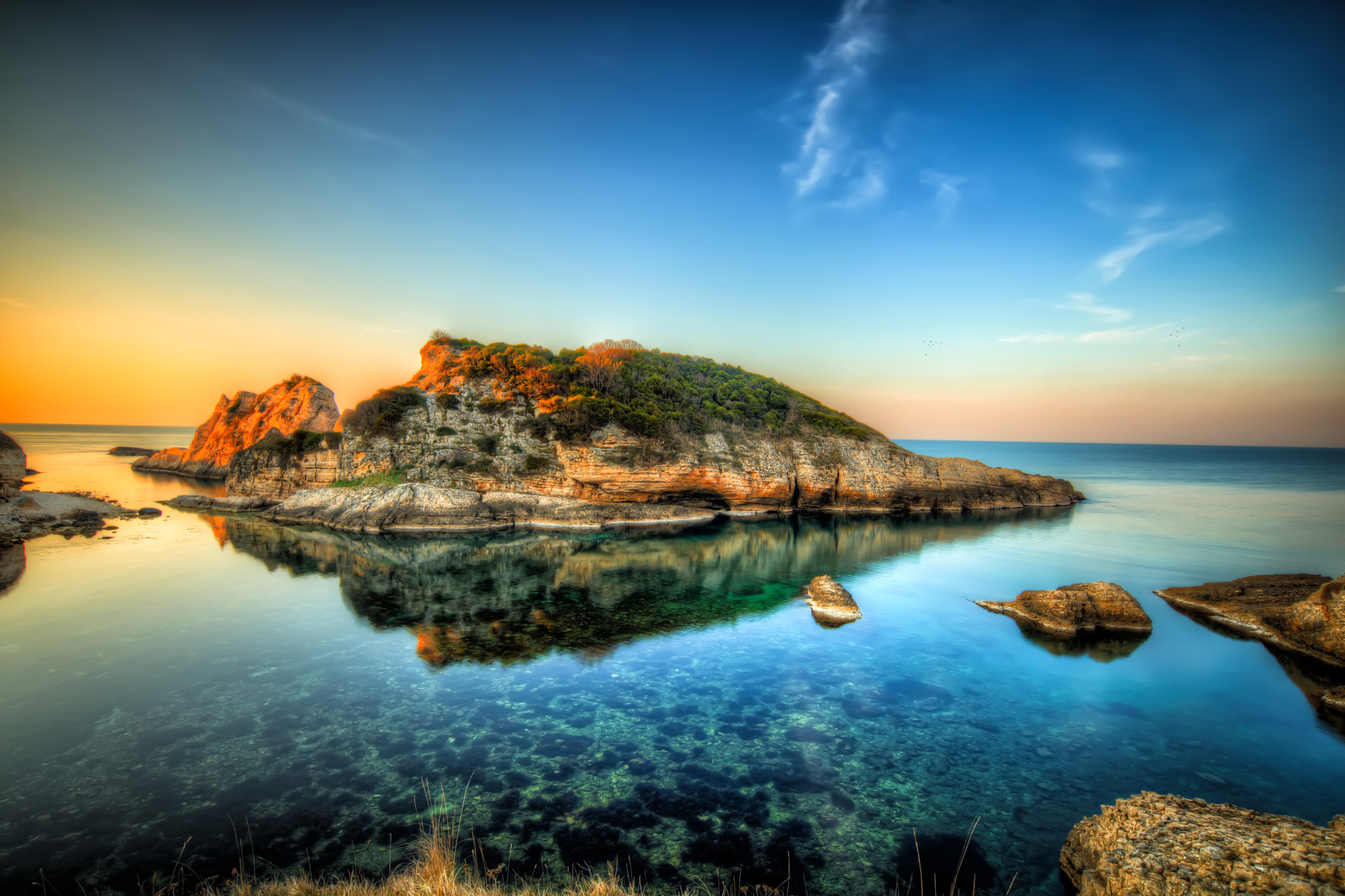 Canon TS-E 17mm F4L Tilt-Shift sample photo. Small island  photography