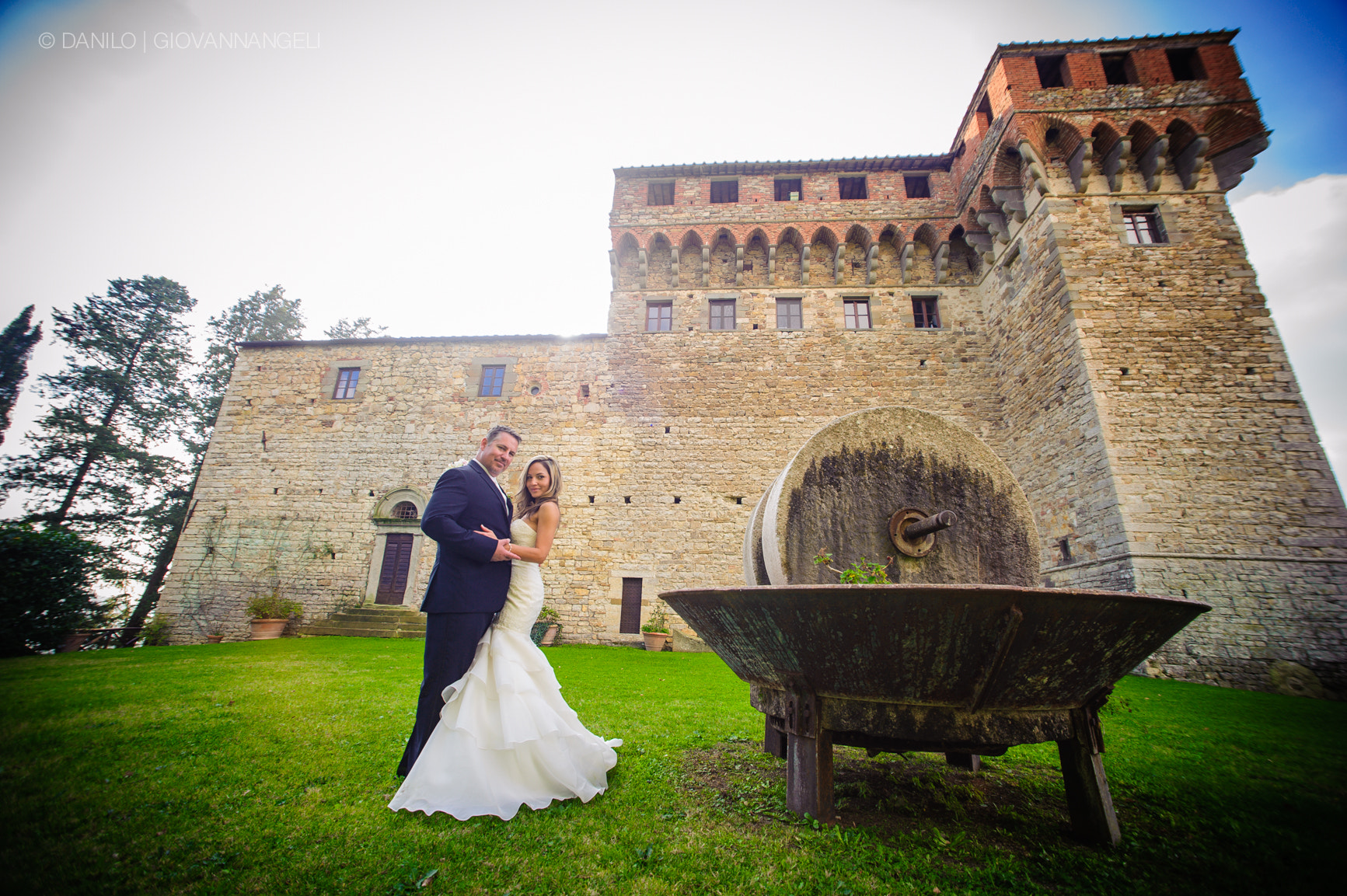 Nikon D700 + Sigma 14mm F2.8 EX Aspherical HSM sample photo. Wedding day photography