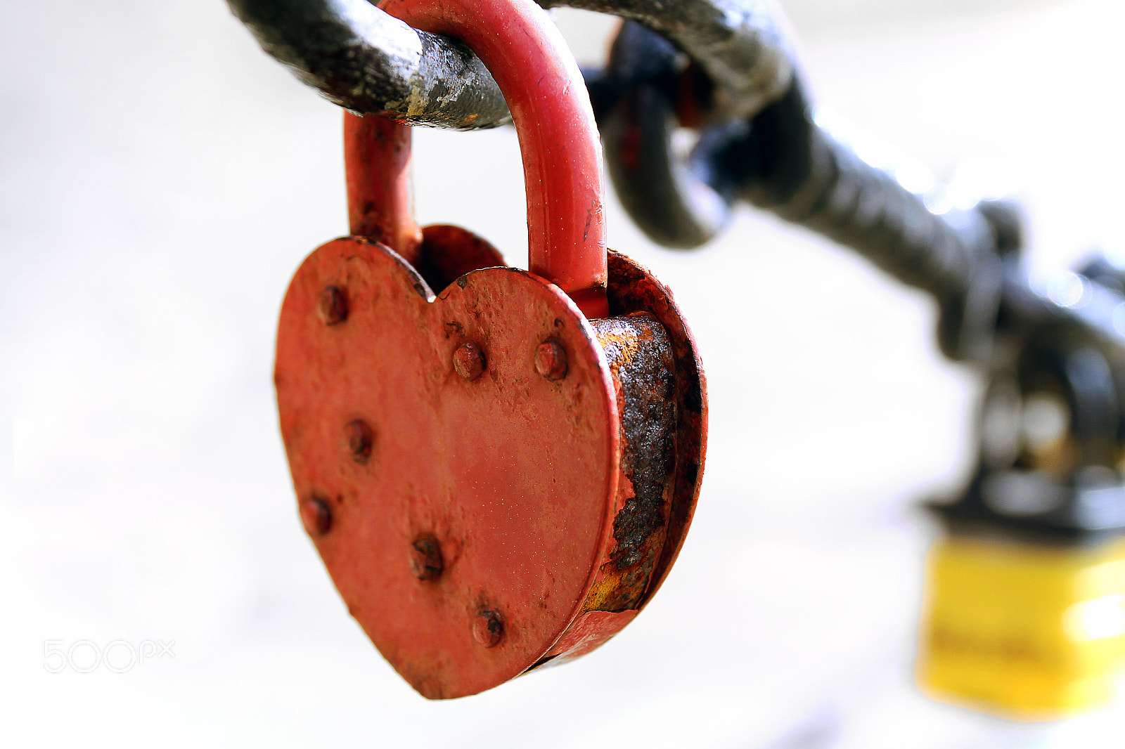 Sigma 17-70mm F2.8-4 DC Macro OS HSM sample photo. Rusty love lock photography