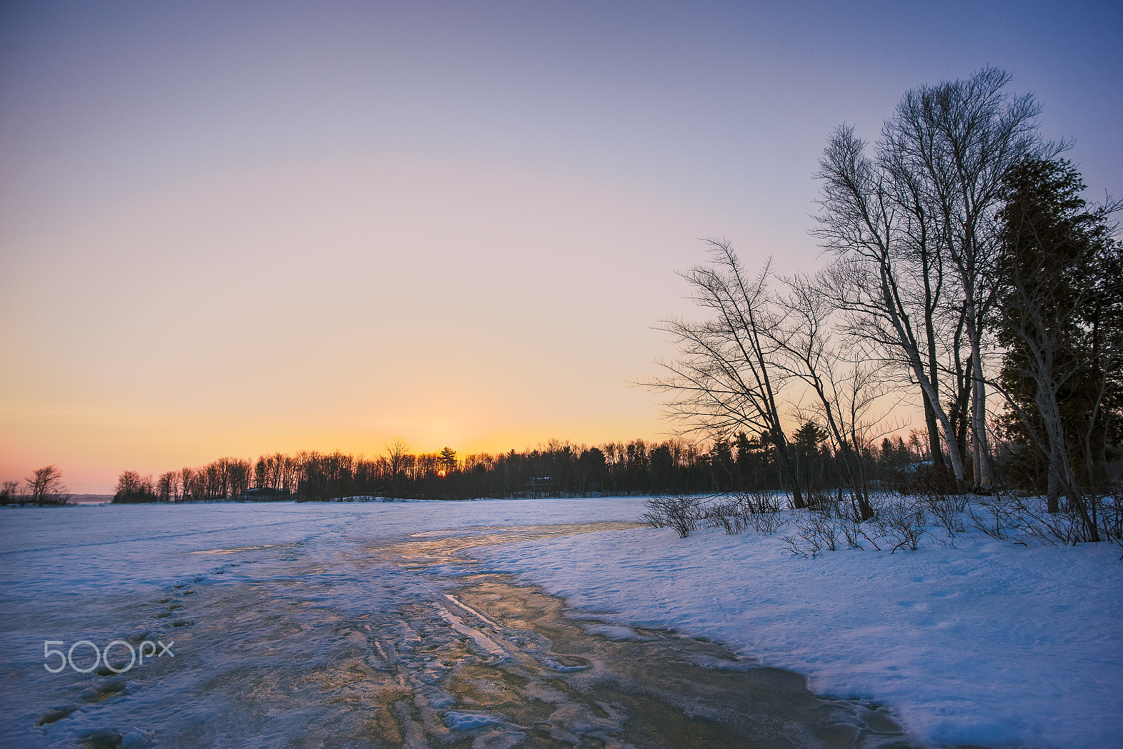 Voigtlander Color Skopar 20mm f/3.5 SLII Aspherical sample photo. Wading through slush photography